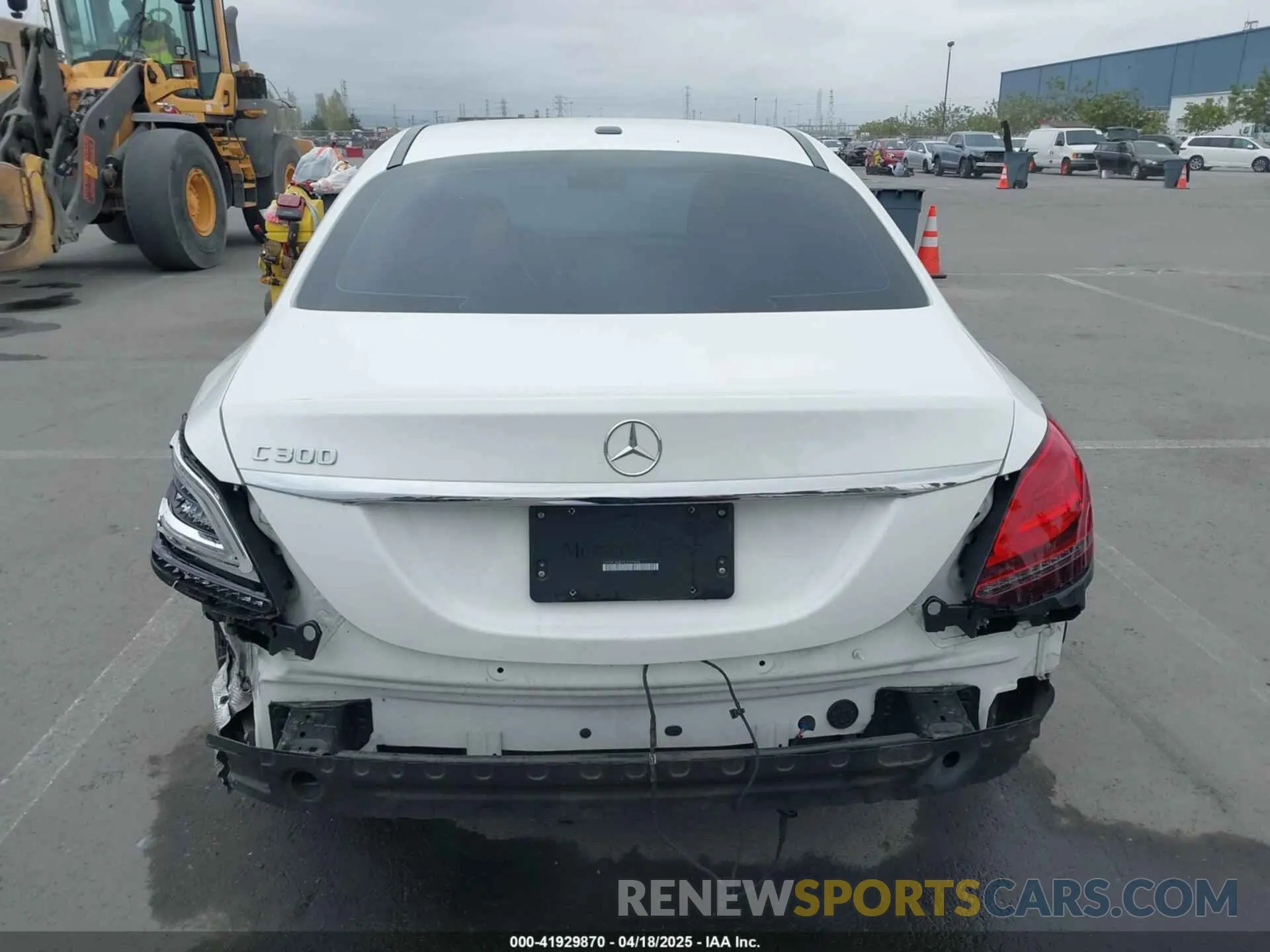 17 Photograph of a damaged car 55SWF8DB7KU299640 MERCEDES-BENZ C 300 2019