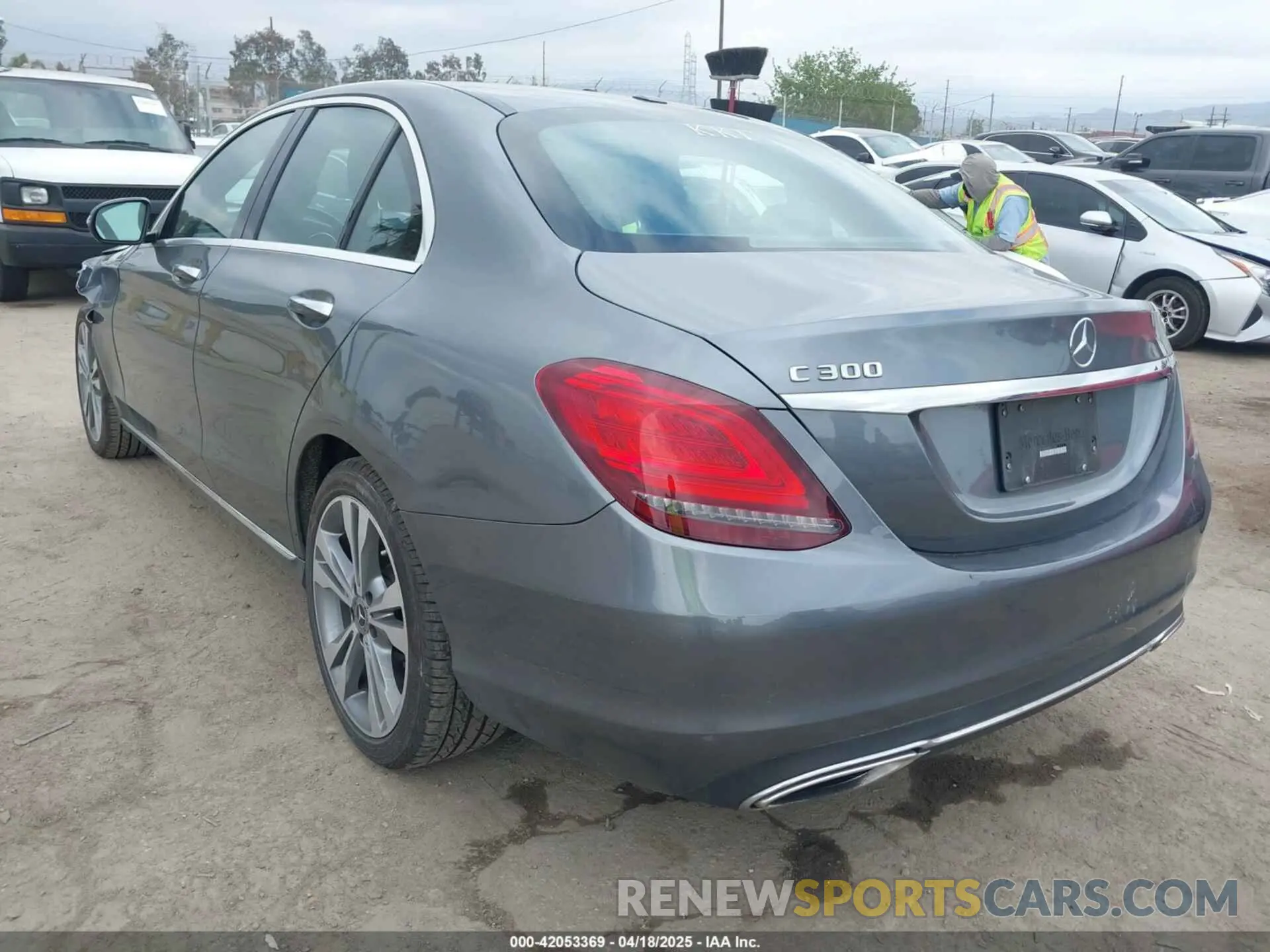 3 Photograph of a damaged car 55SWF8DB7KU312371 MERCEDES-BENZ C 300 2019