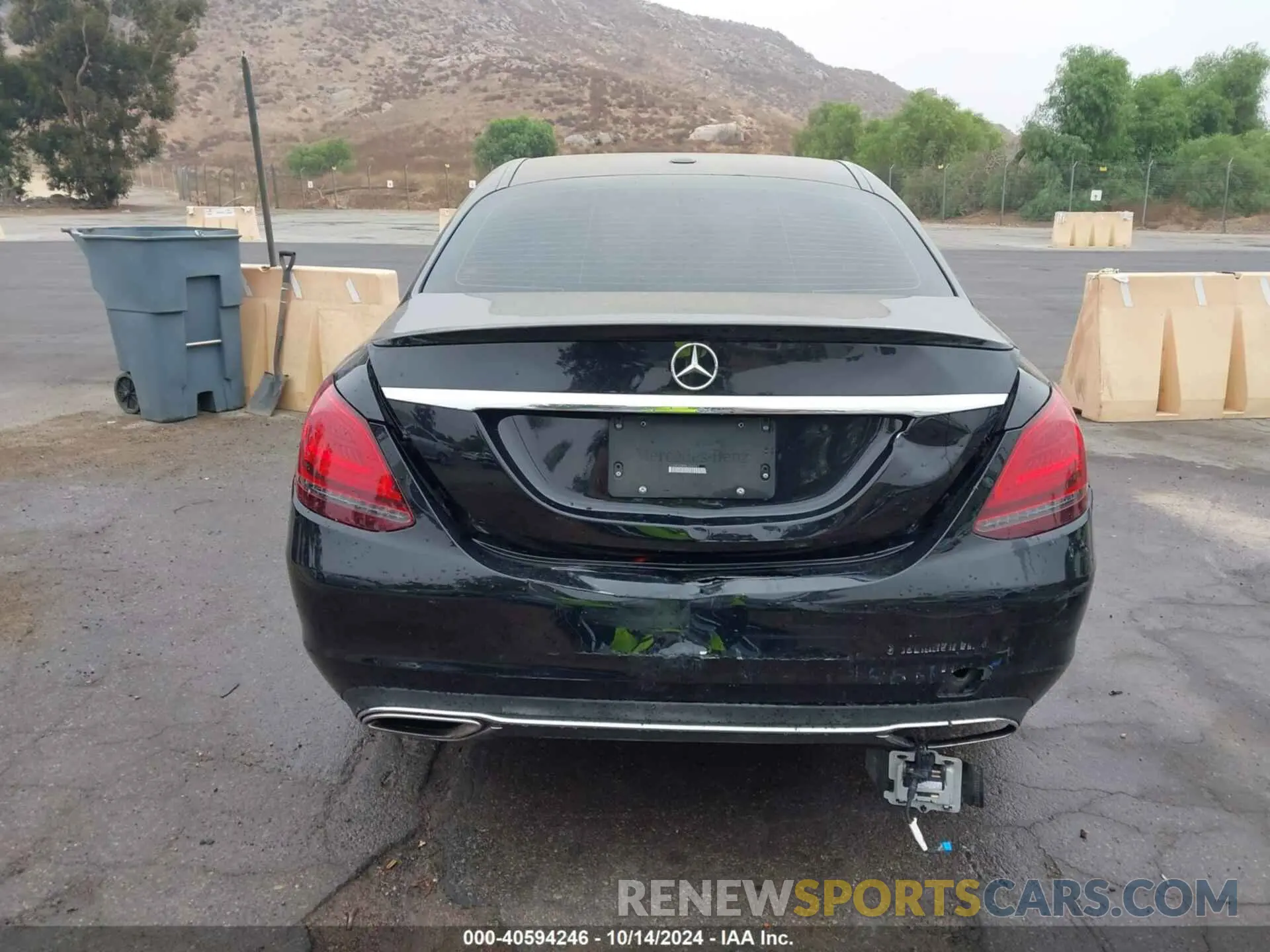 16 Photograph of a damaged car 55SWF8DB8KU296567 MERCEDES-BENZ C 300 2019