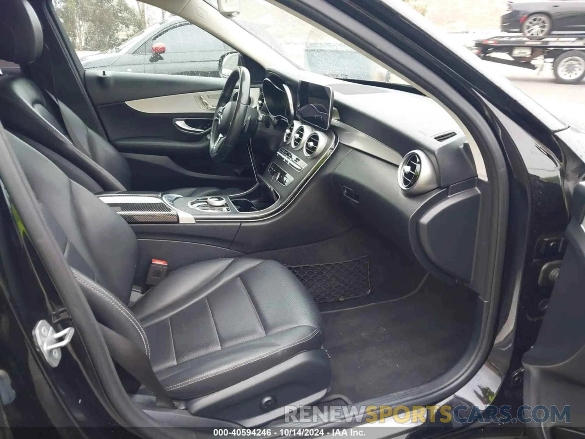 5 Photograph of a damaged car 55SWF8DB8KU296567 MERCEDES-BENZ C 300 2019