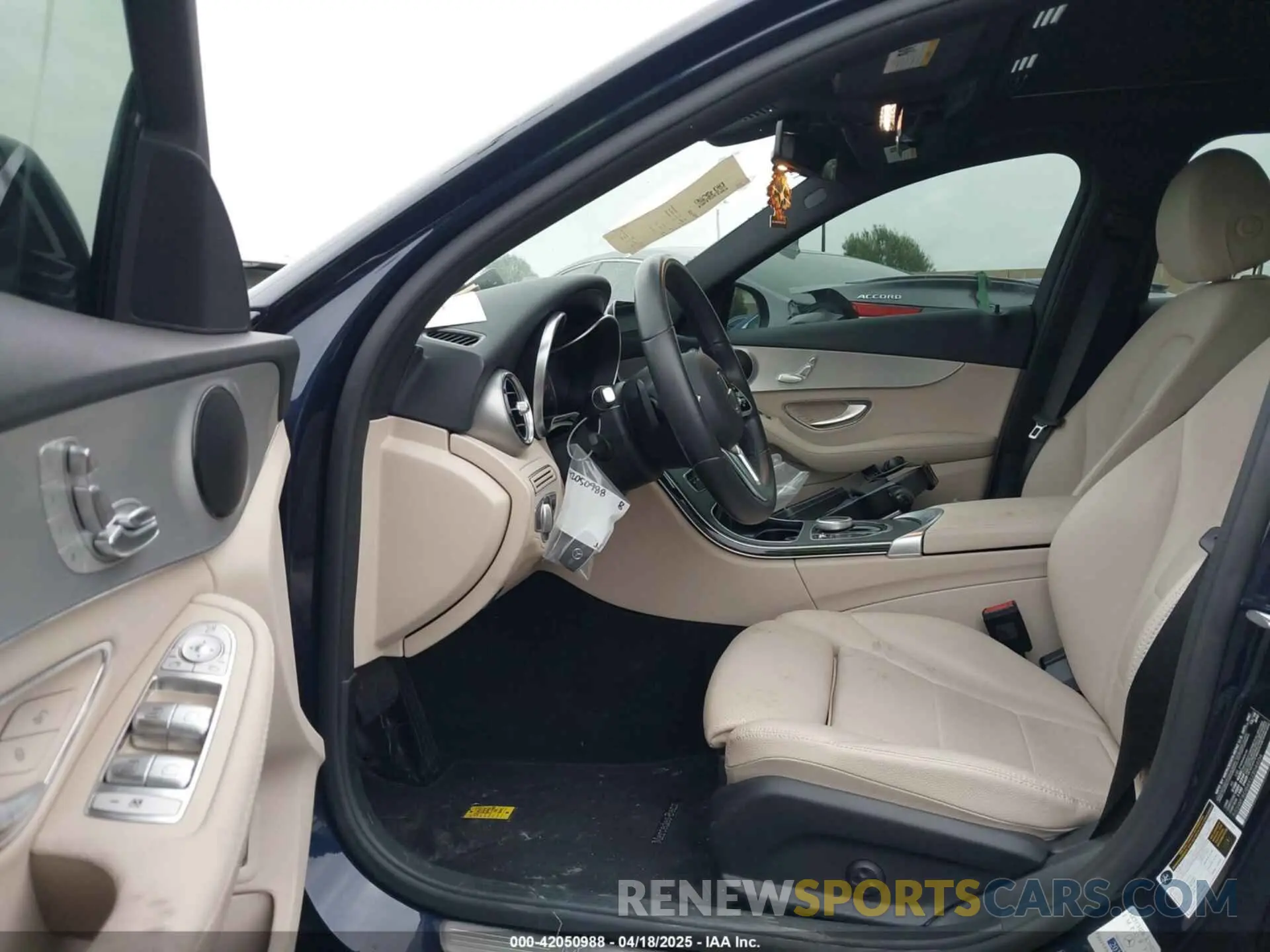 5 Photograph of a damaged car 55SWF8DB8KU304604 MERCEDES-BENZ C 300 2019
