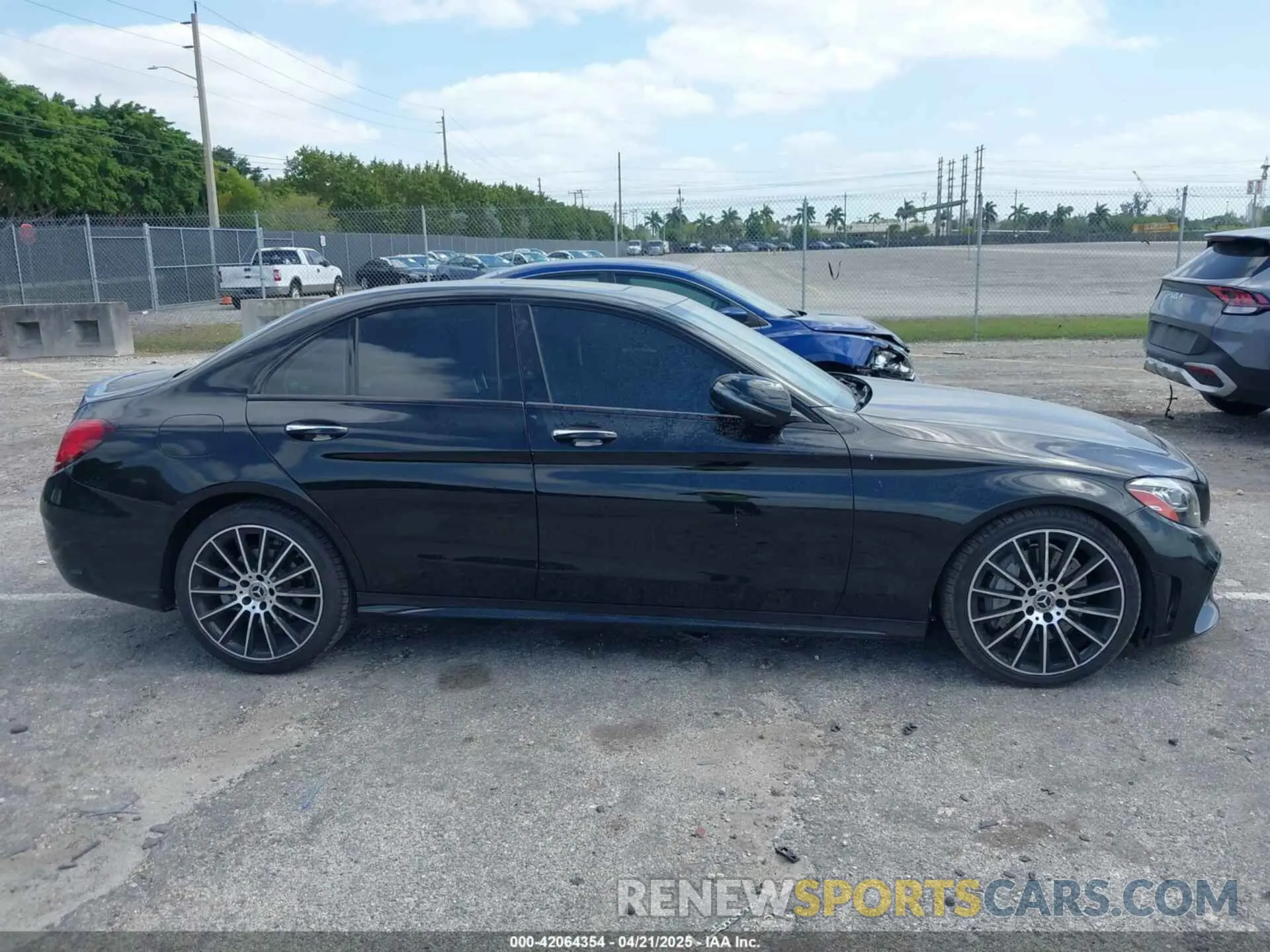 13 Photograph of a damaged car 55SWF8DB8KU308099 MERCEDES-BENZ C 300 2019