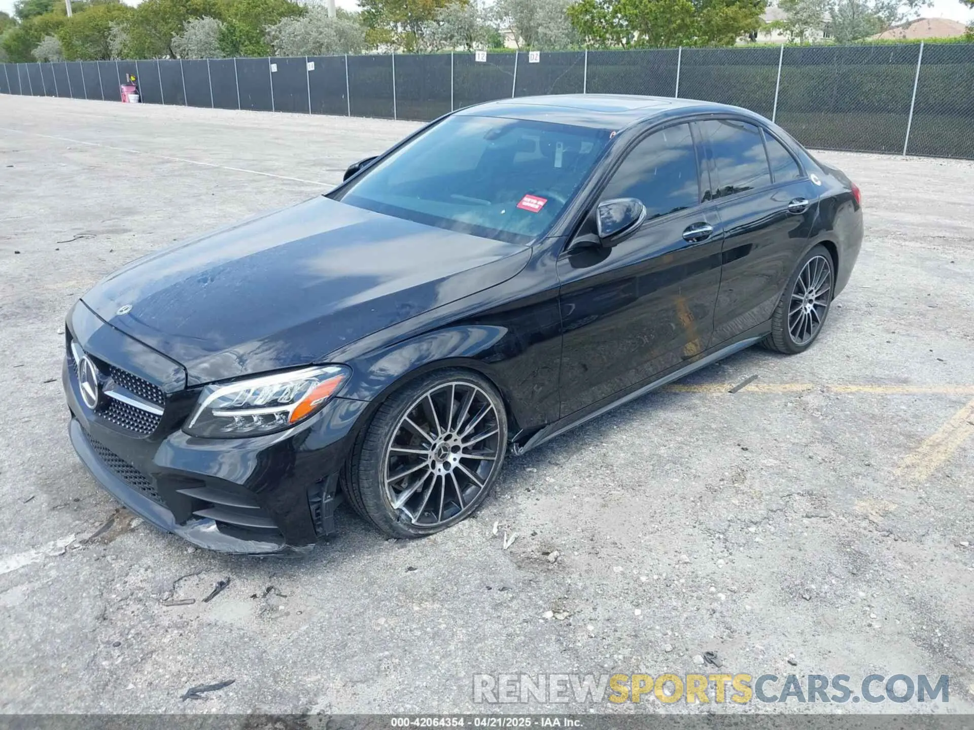 2 Photograph of a damaged car 55SWF8DB8KU308099 MERCEDES-BENZ C 300 2019
