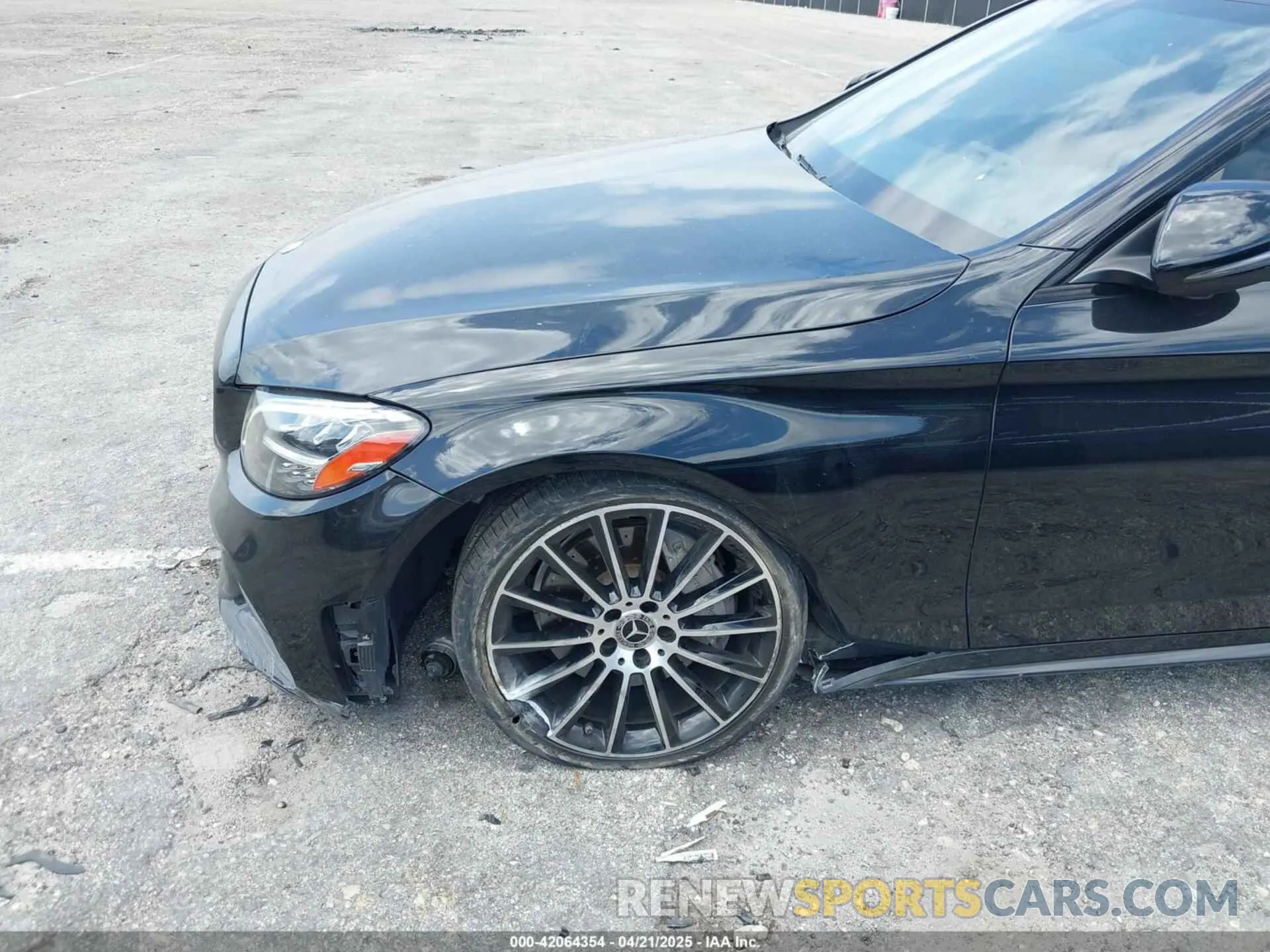 6 Photograph of a damaged car 55SWF8DB8KU308099 MERCEDES-BENZ C 300 2019