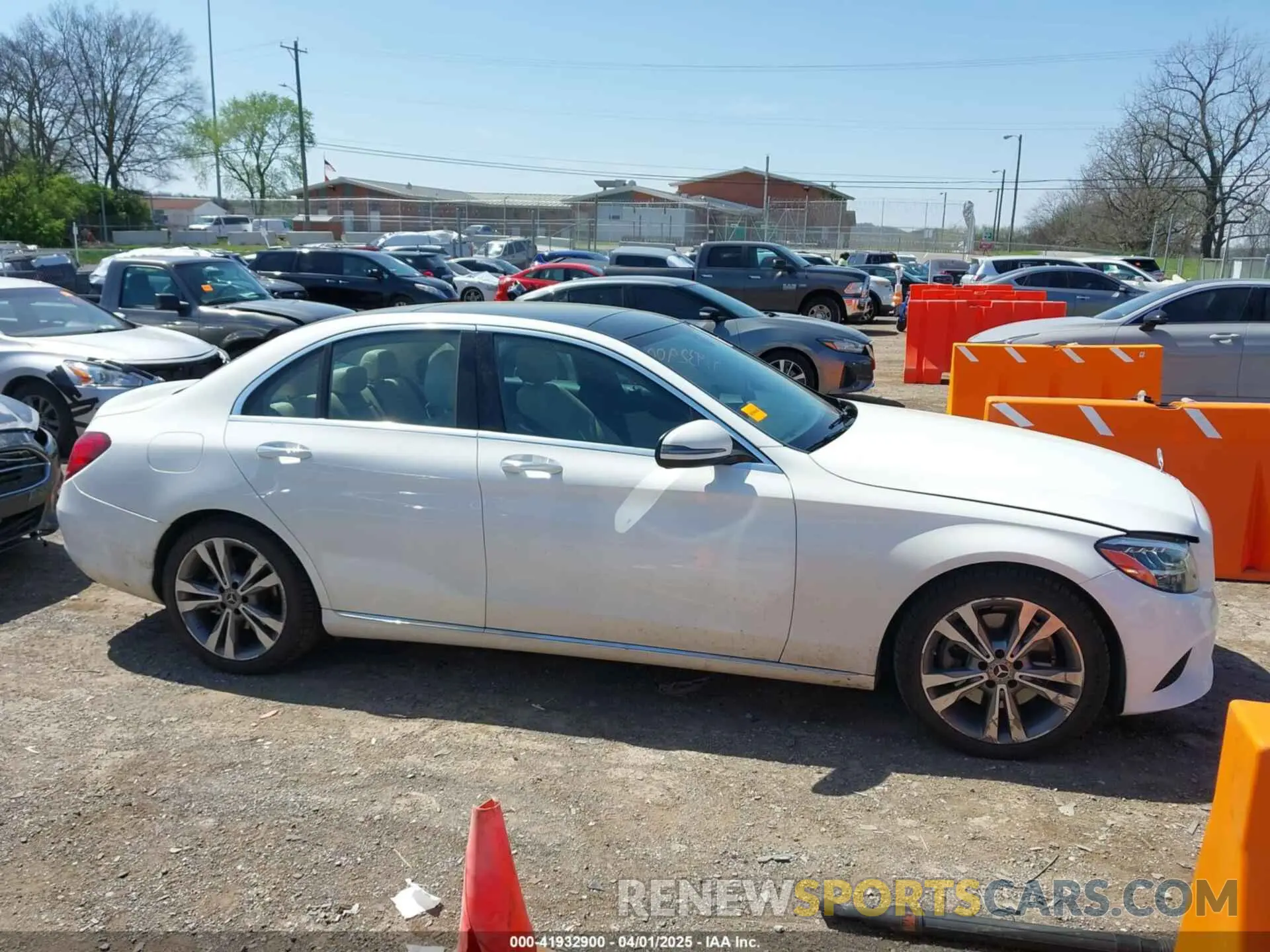 13 Photograph of a damaged car 55SWF8DB8KU310676 MERCEDES-BENZ C 300 2019