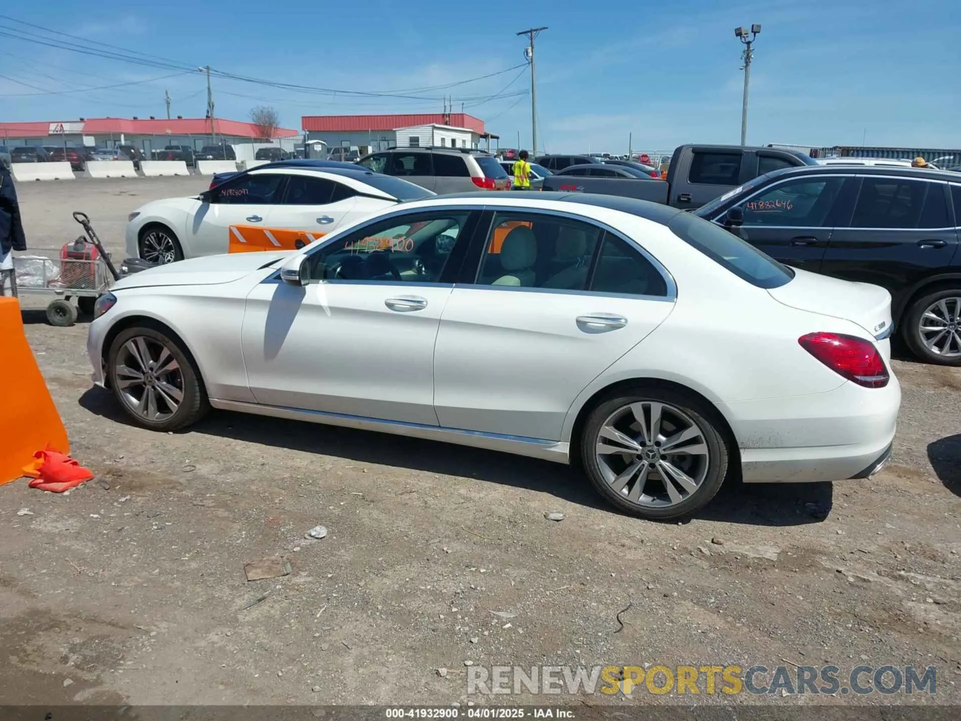 14 Photograph of a damaged car 55SWF8DB8KU310676 MERCEDES-BENZ C 300 2019