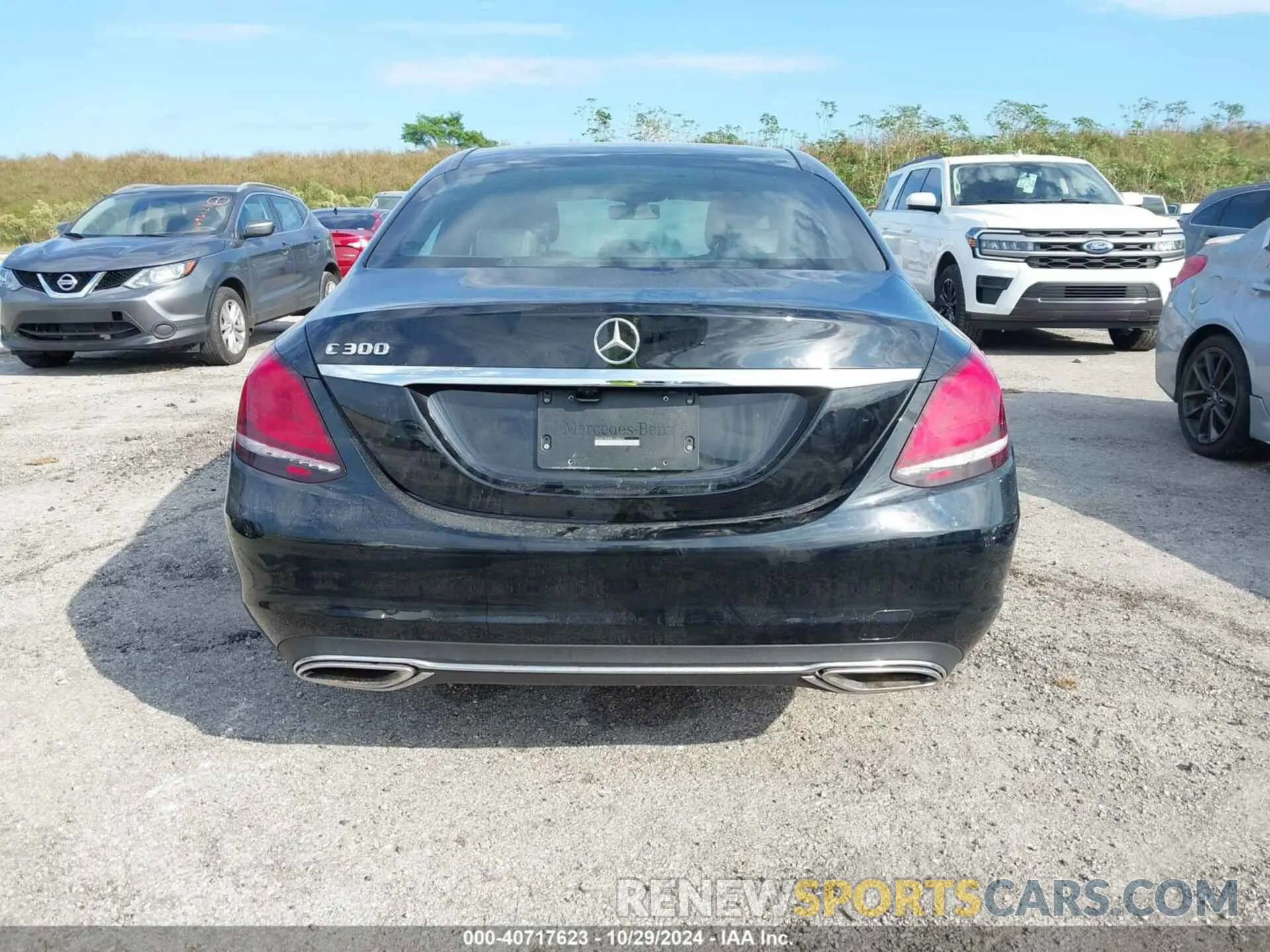 16 Photograph of a damaged car 55SWF8DB9KU298263 MERCEDES-BENZ C 300 2019