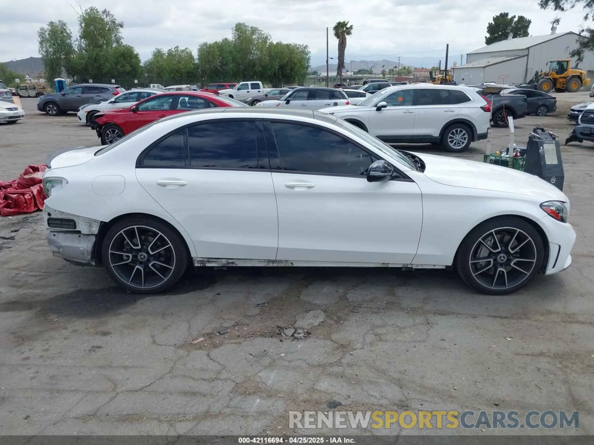14 Photograph of a damaged car 55SWF8DB9KU298358 MERCEDES-BENZ C 300 2019