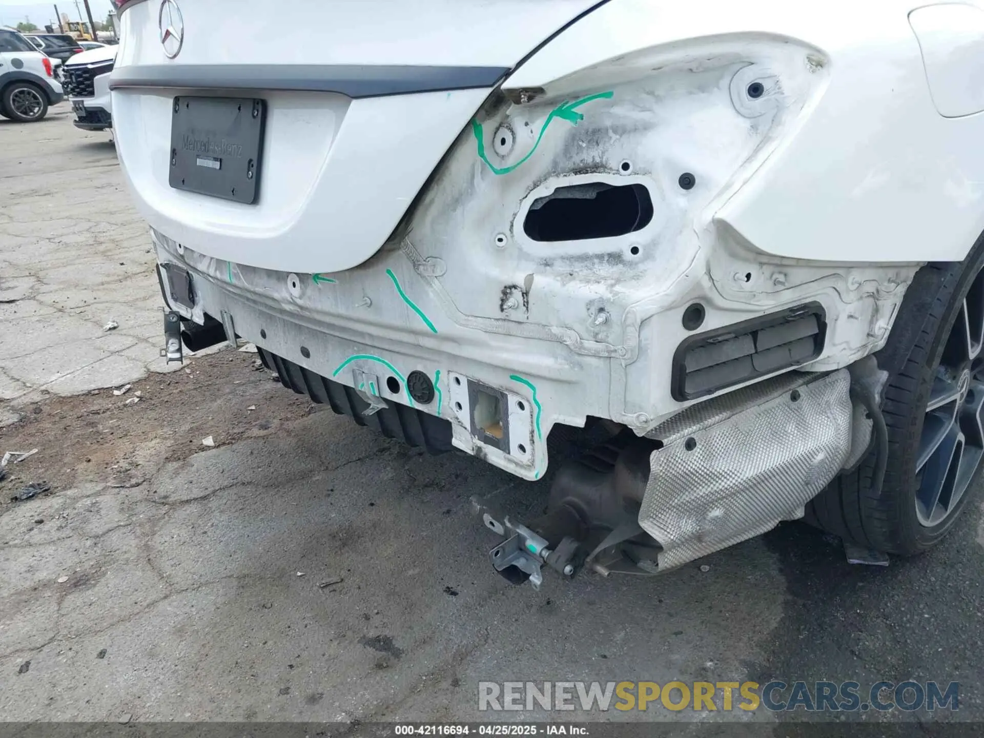 18 Photograph of a damaged car 55SWF8DB9KU298358 MERCEDES-BENZ C 300 2019