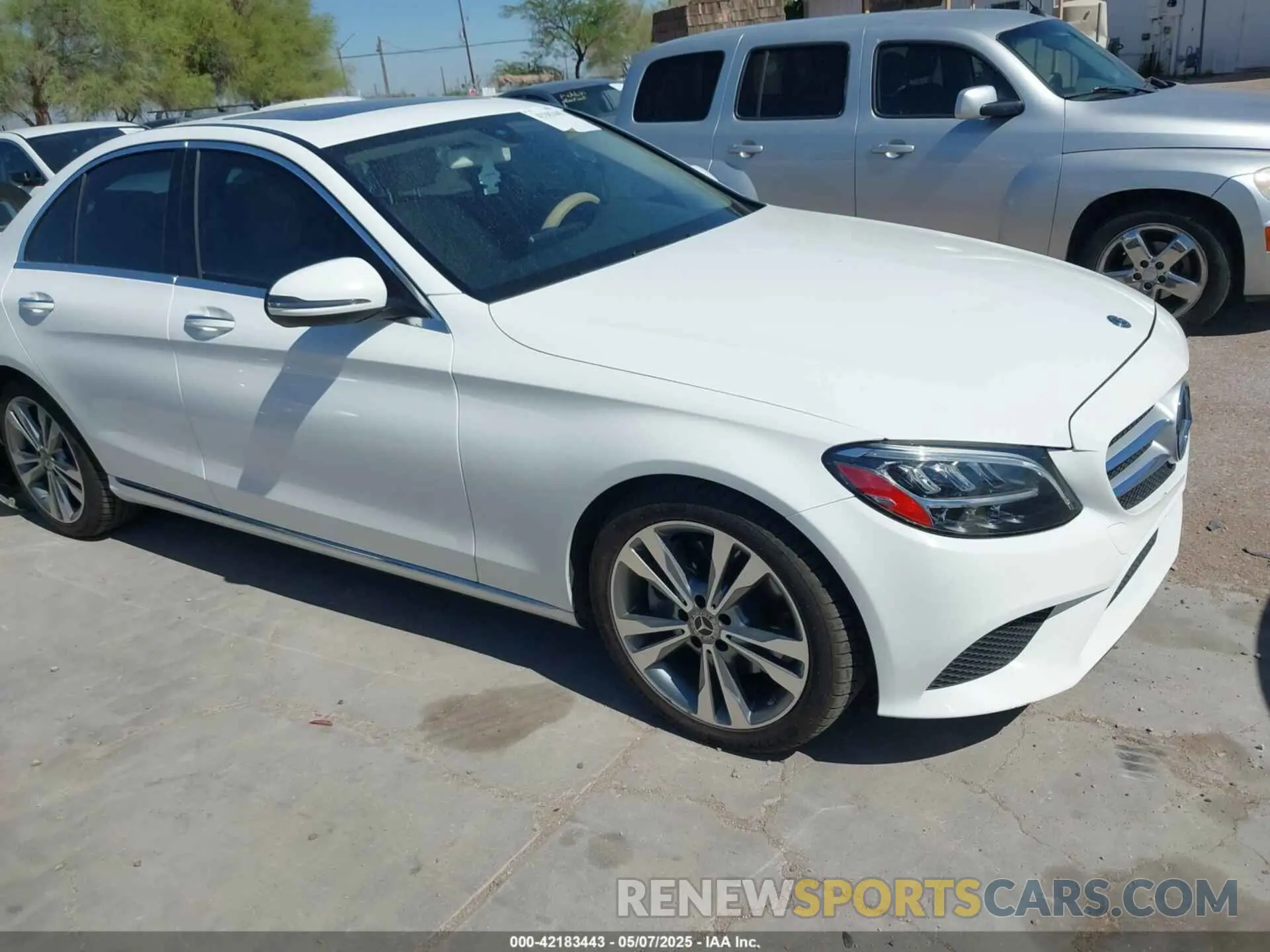1 Photograph of a damaged car 55SWF8DBXKU298367 MERCEDES-BENZ C 300 2019