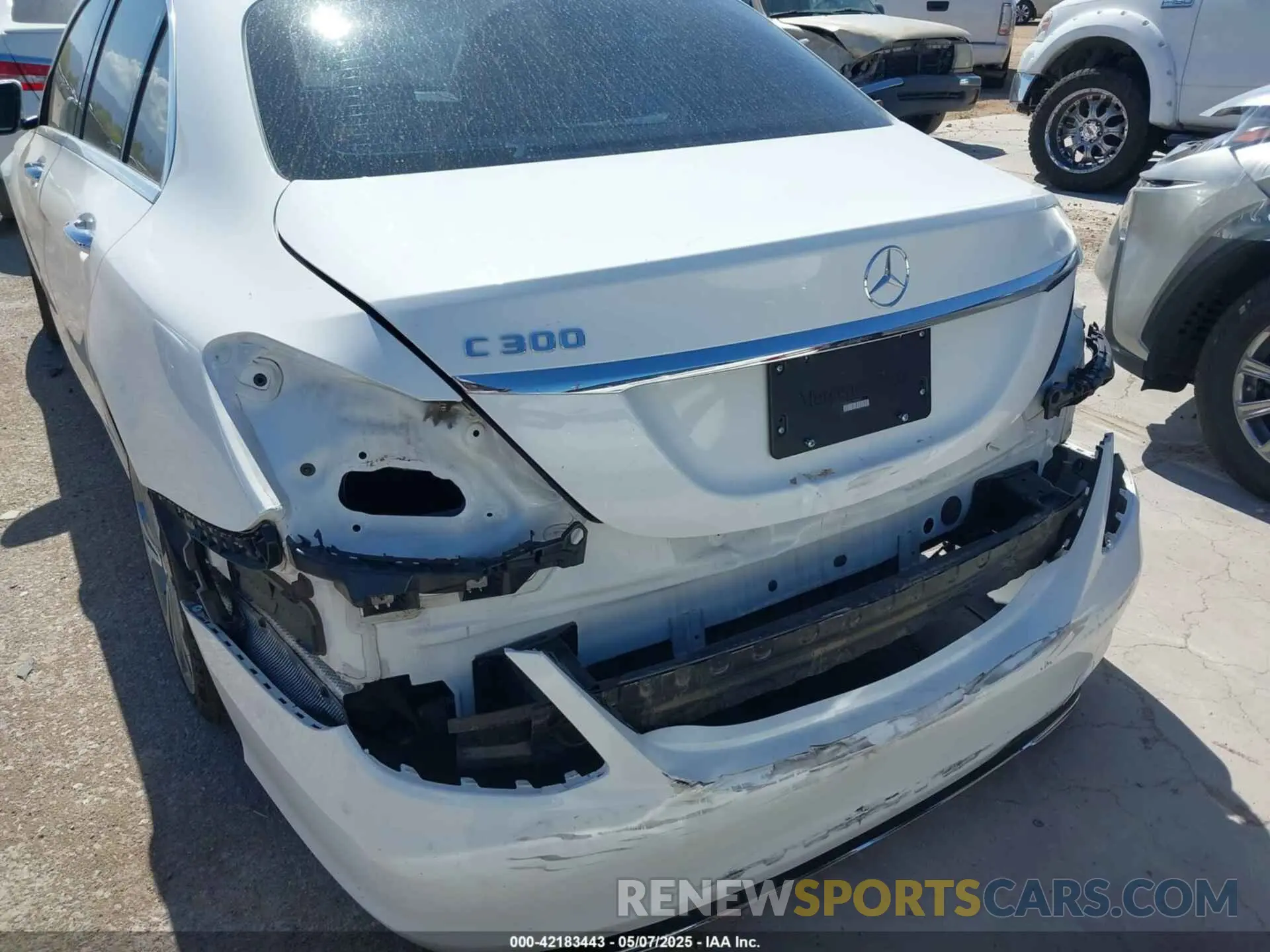 6 Photograph of a damaged car 55SWF8DBXKU298367 MERCEDES-BENZ C 300 2019