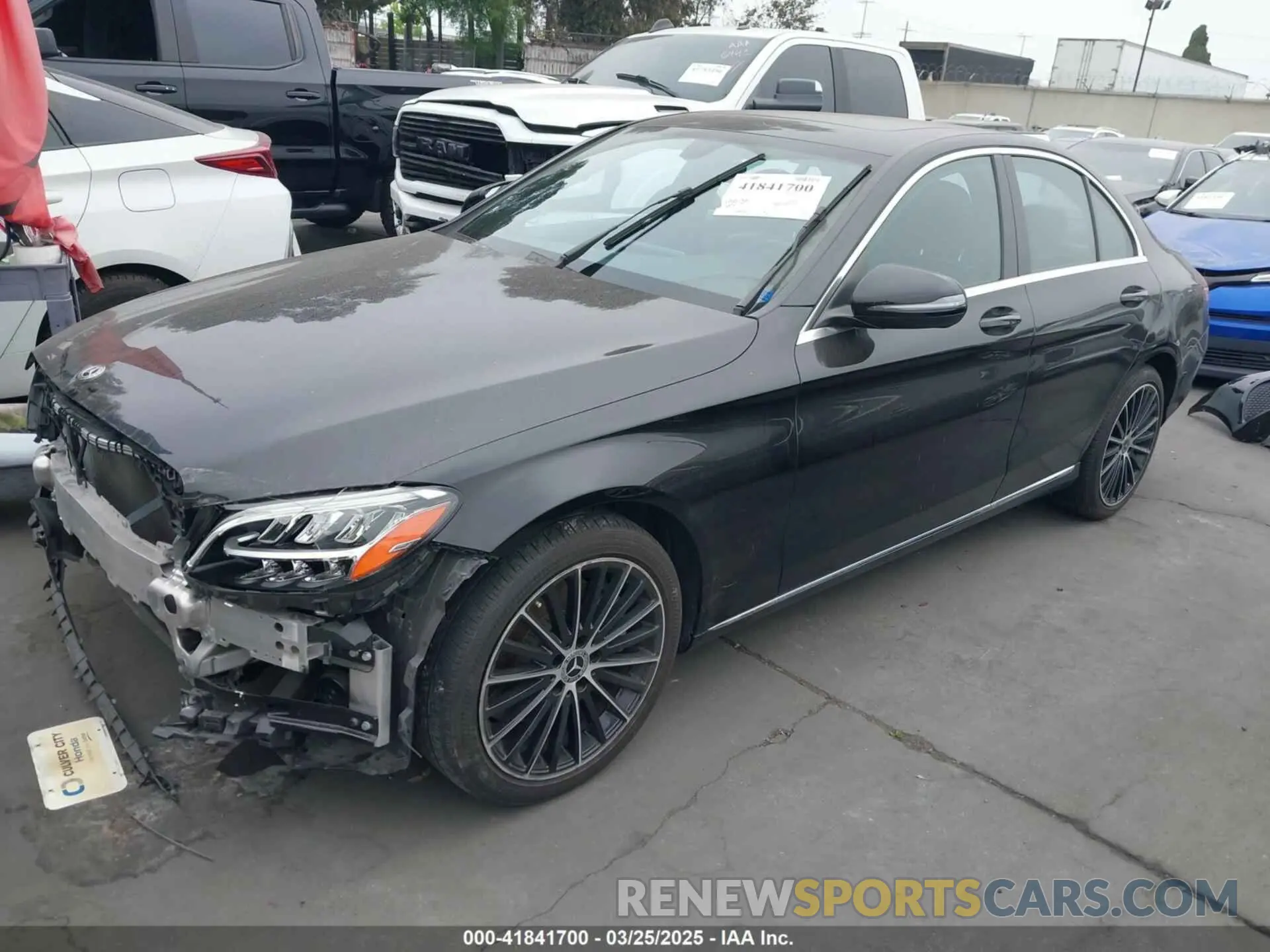 2 Photograph of a damaged car 55SWF8DBXKU303017 MERCEDES-BENZ C 300 2019