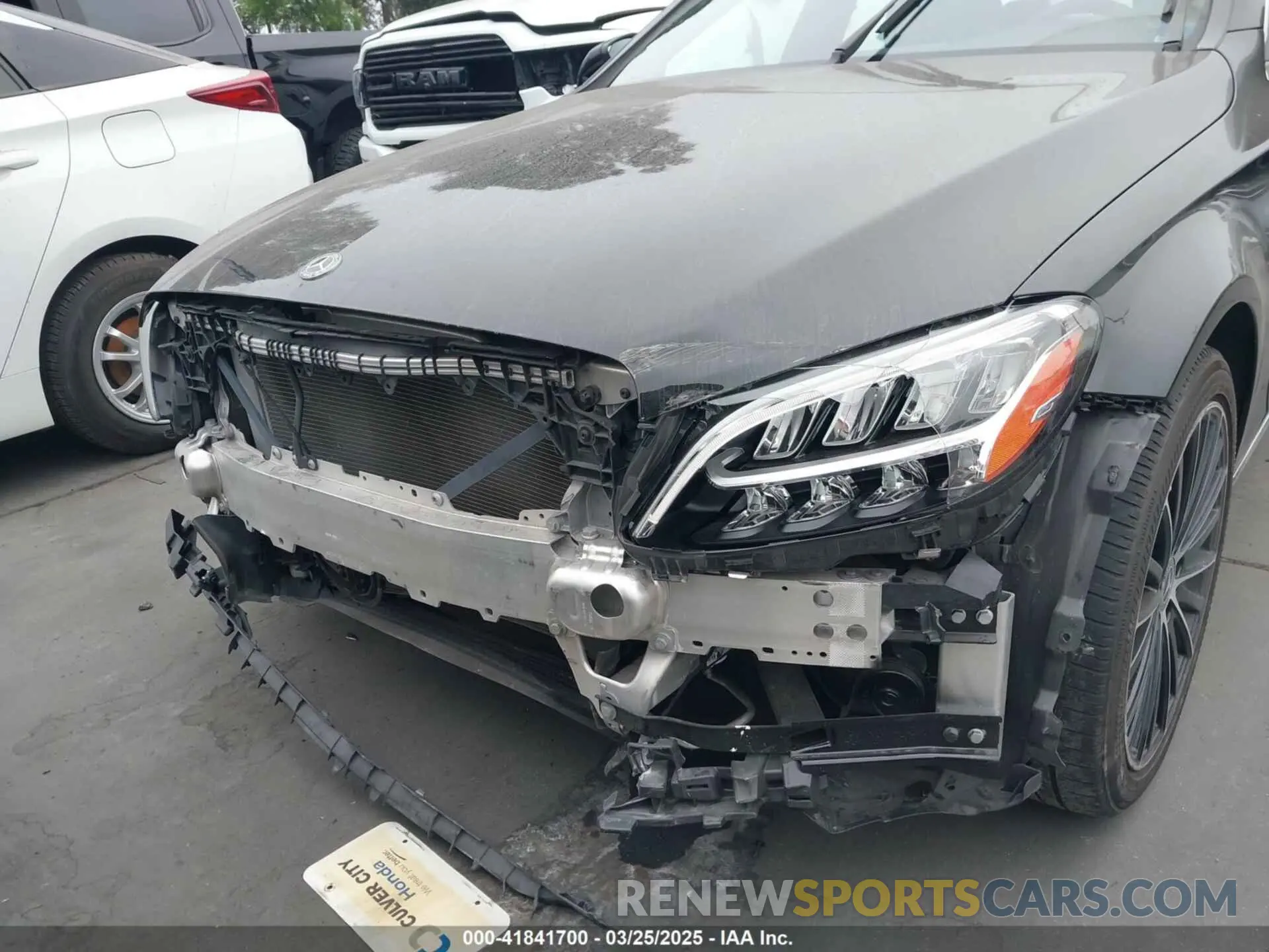 6 Photograph of a damaged car 55SWF8DBXKU303017 MERCEDES-BENZ C 300 2019