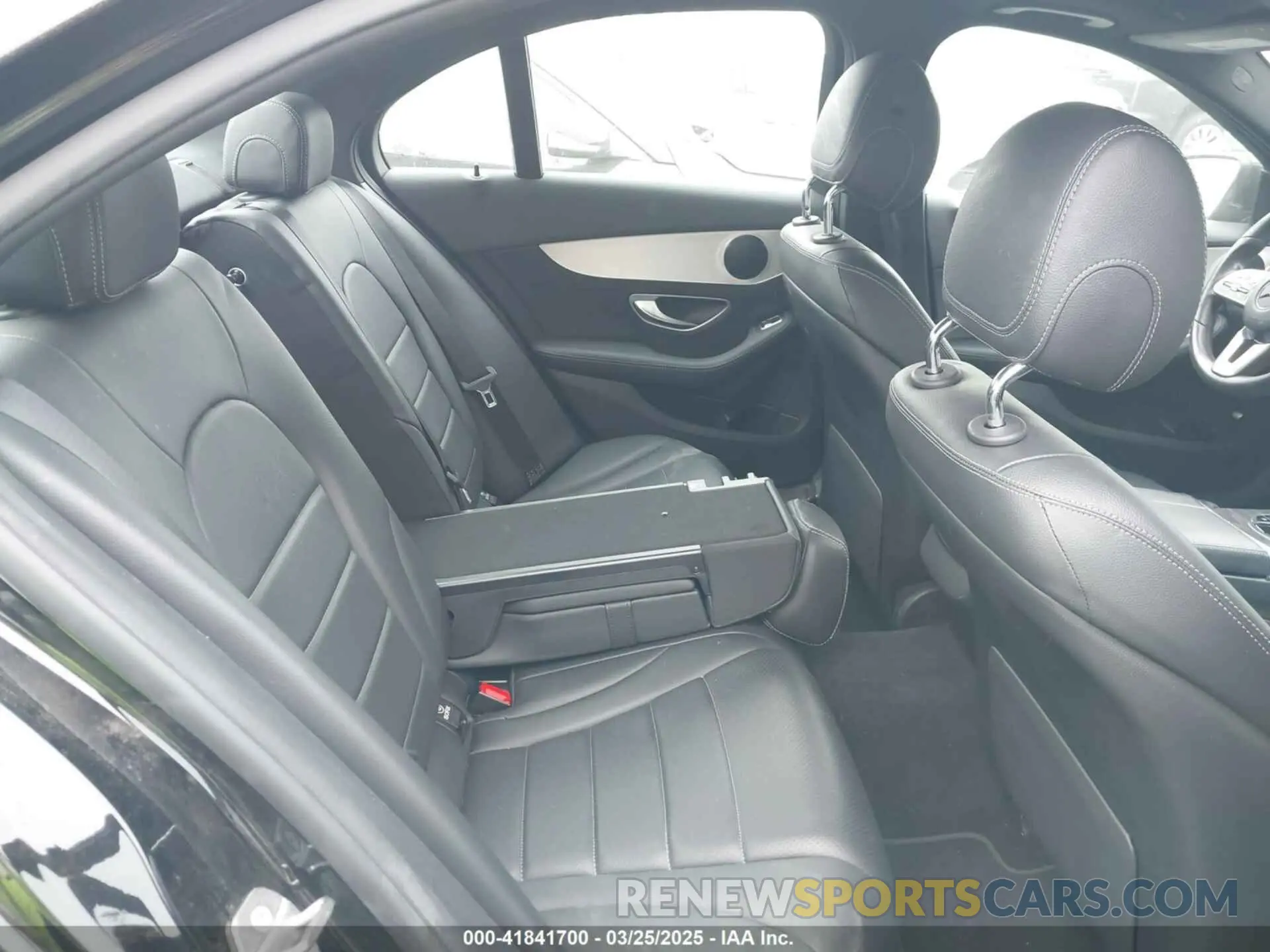 8 Photograph of a damaged car 55SWF8DBXKU303017 MERCEDES-BENZ C 300 2019