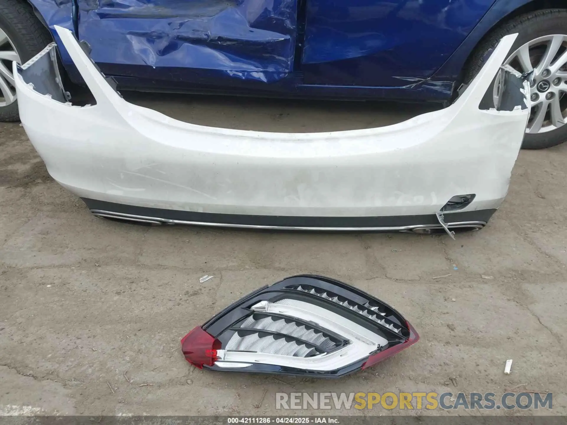 12 Photograph of a damaged car 55SWF8DBXKU305138 MERCEDES-BENZ C 300 2019