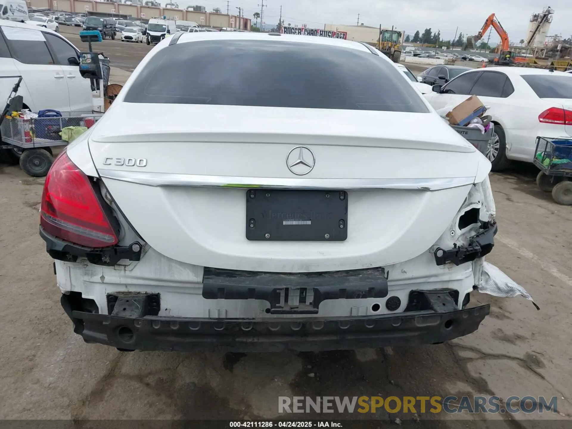 17 Photograph of a damaged car 55SWF8DBXKU305138 MERCEDES-BENZ C 300 2019