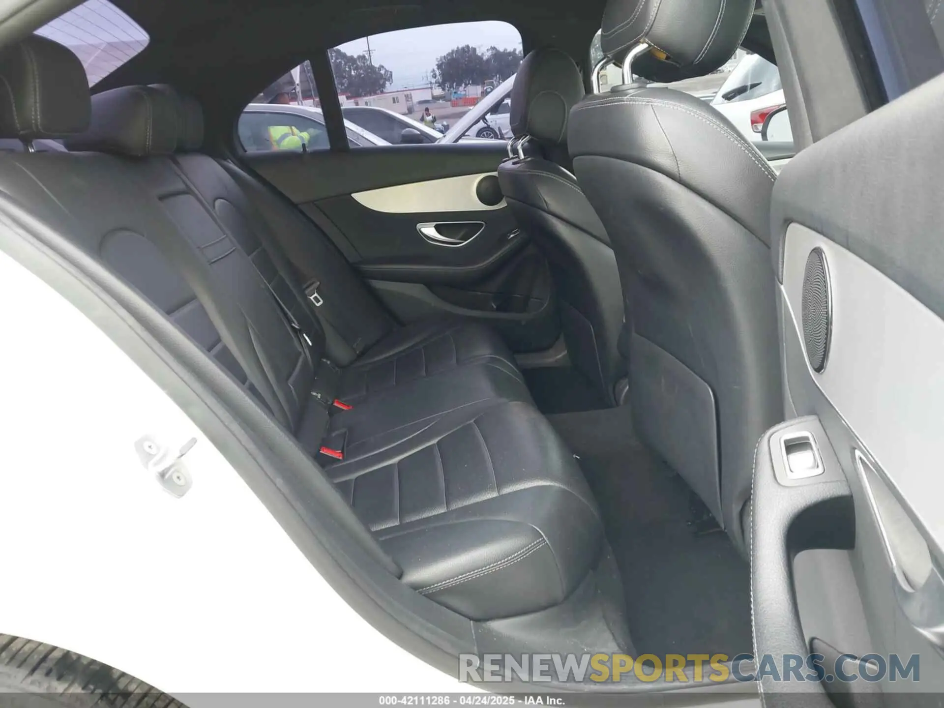 8 Photograph of a damaged car 55SWF8DBXKU305138 MERCEDES-BENZ C 300 2019