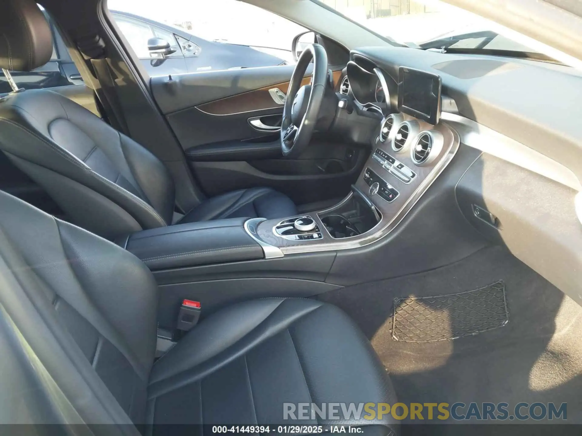 5 Photograph of a damaged car 55SWF8DBXKU318844 MERCEDES-BENZ C 300 2019