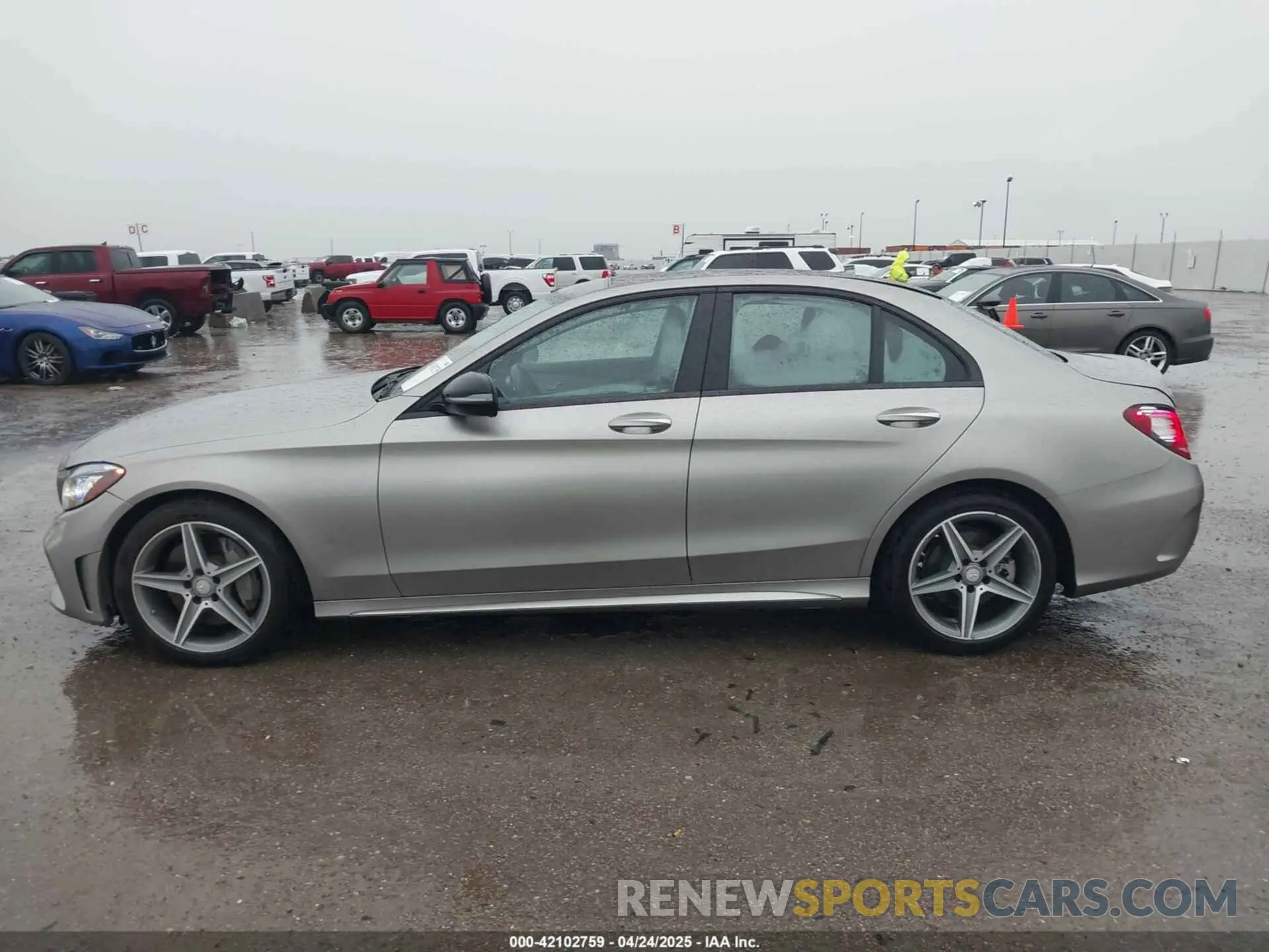 14 Photograph of a damaged car 55SWF8EB2KU283134 MERCEDES-BENZ C 300 2019