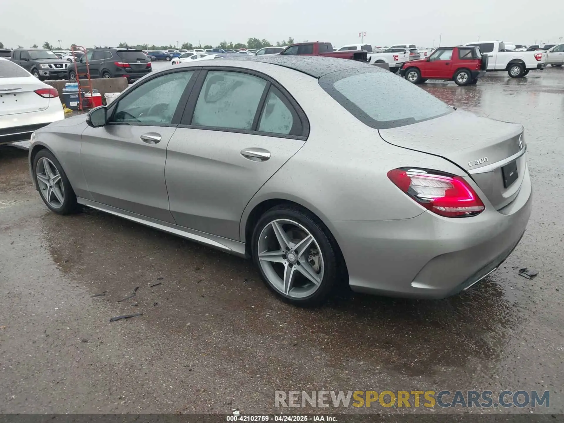 3 Photograph of a damaged car 55SWF8EB2KU283134 MERCEDES-BENZ C 300 2019