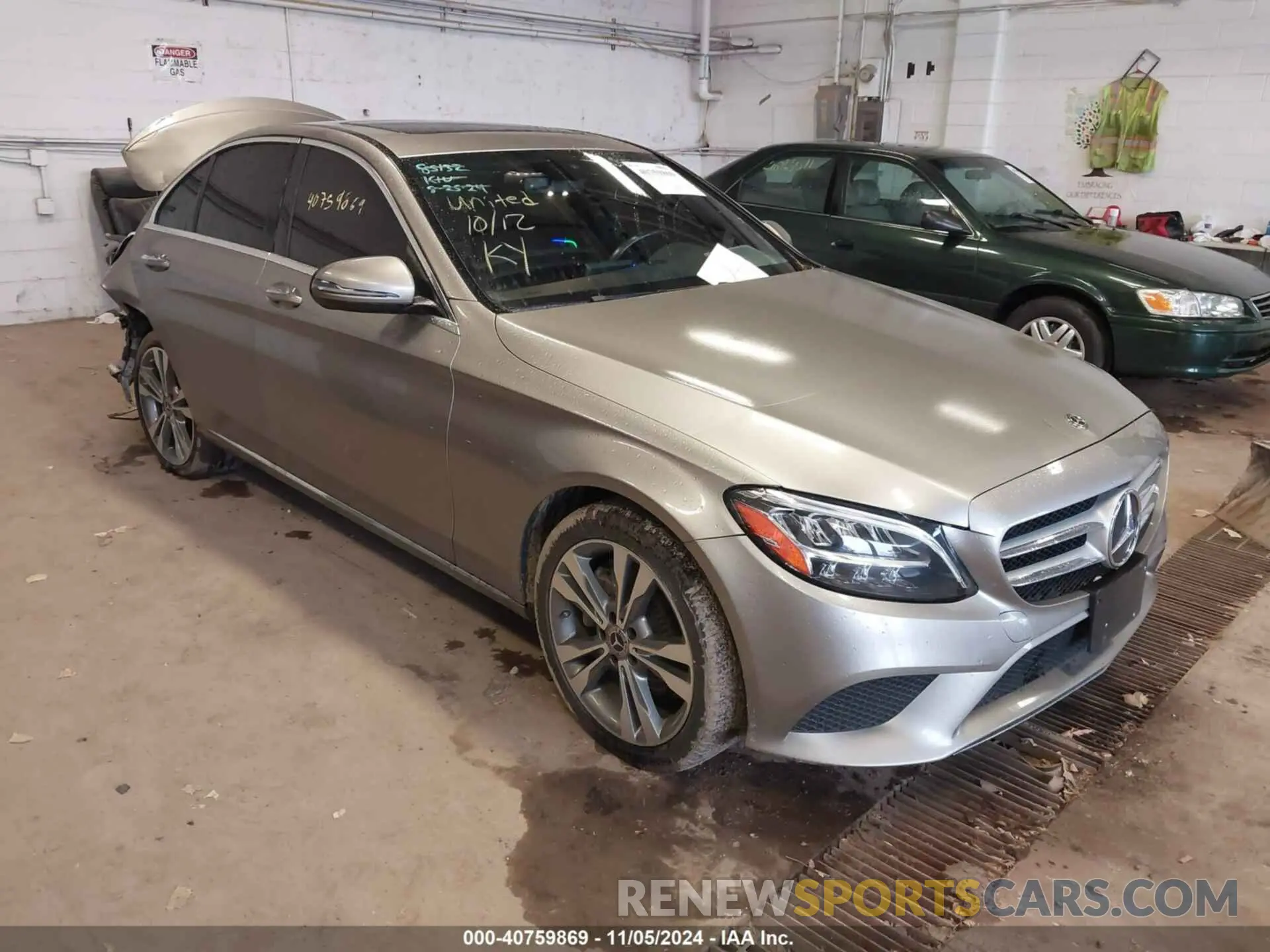1 Photograph of a damaged car 55SWF8EB2KU293484 MERCEDES-BENZ C 300 2019