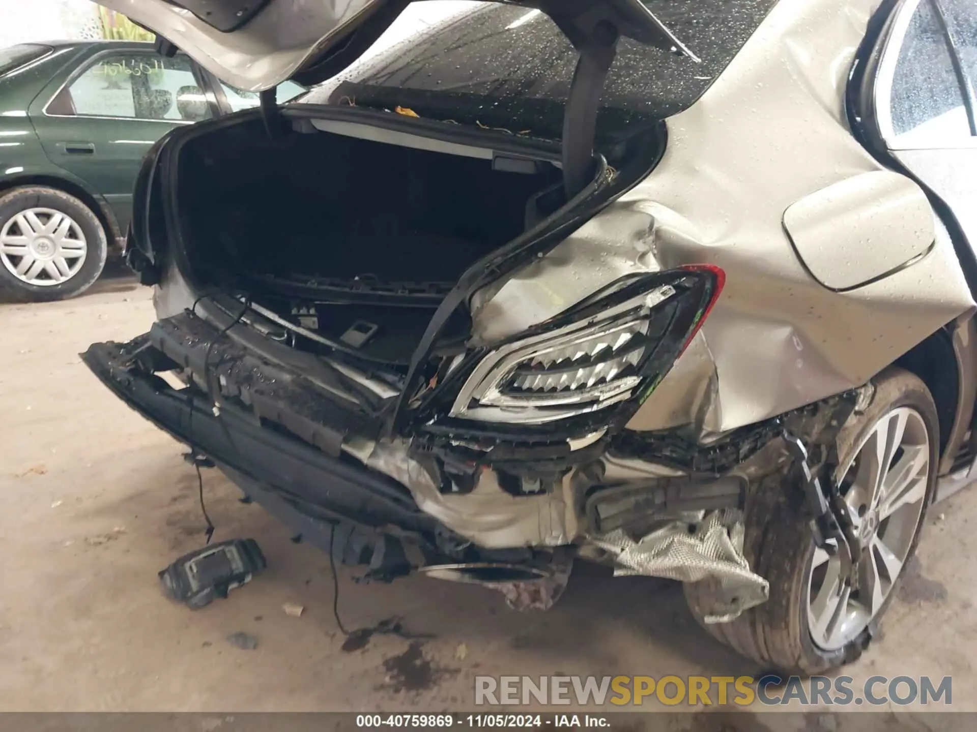 21 Photograph of a damaged car 55SWF8EB2KU293484 MERCEDES-BENZ C 300 2019