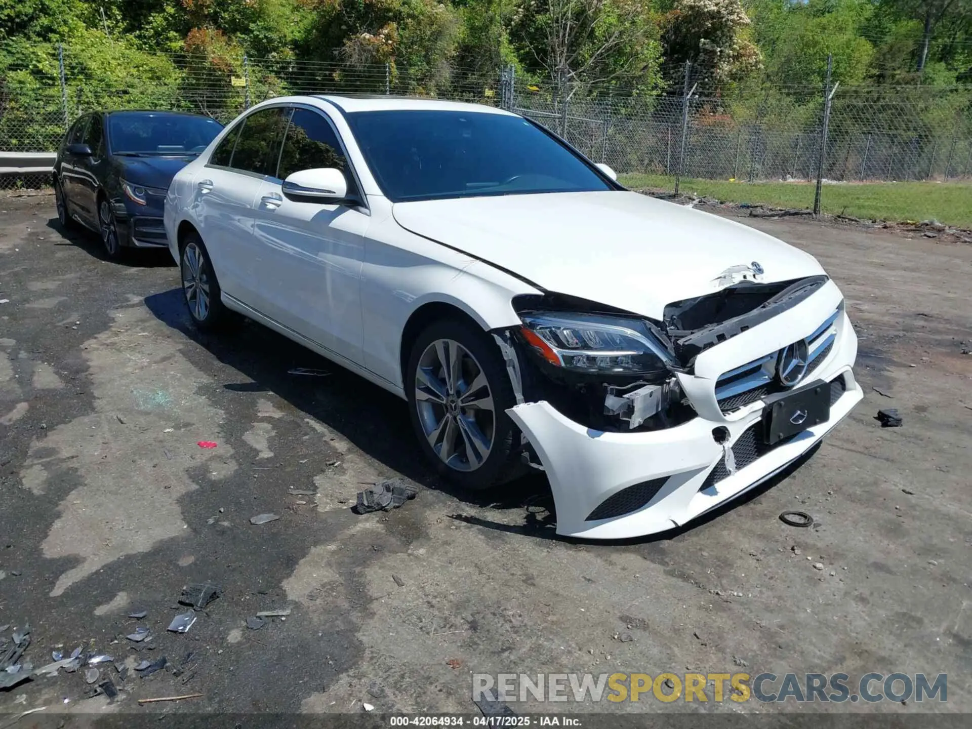 1 Photograph of a damaged car 55SWF8EB3KU297396 MERCEDES-BENZ C 300 2019