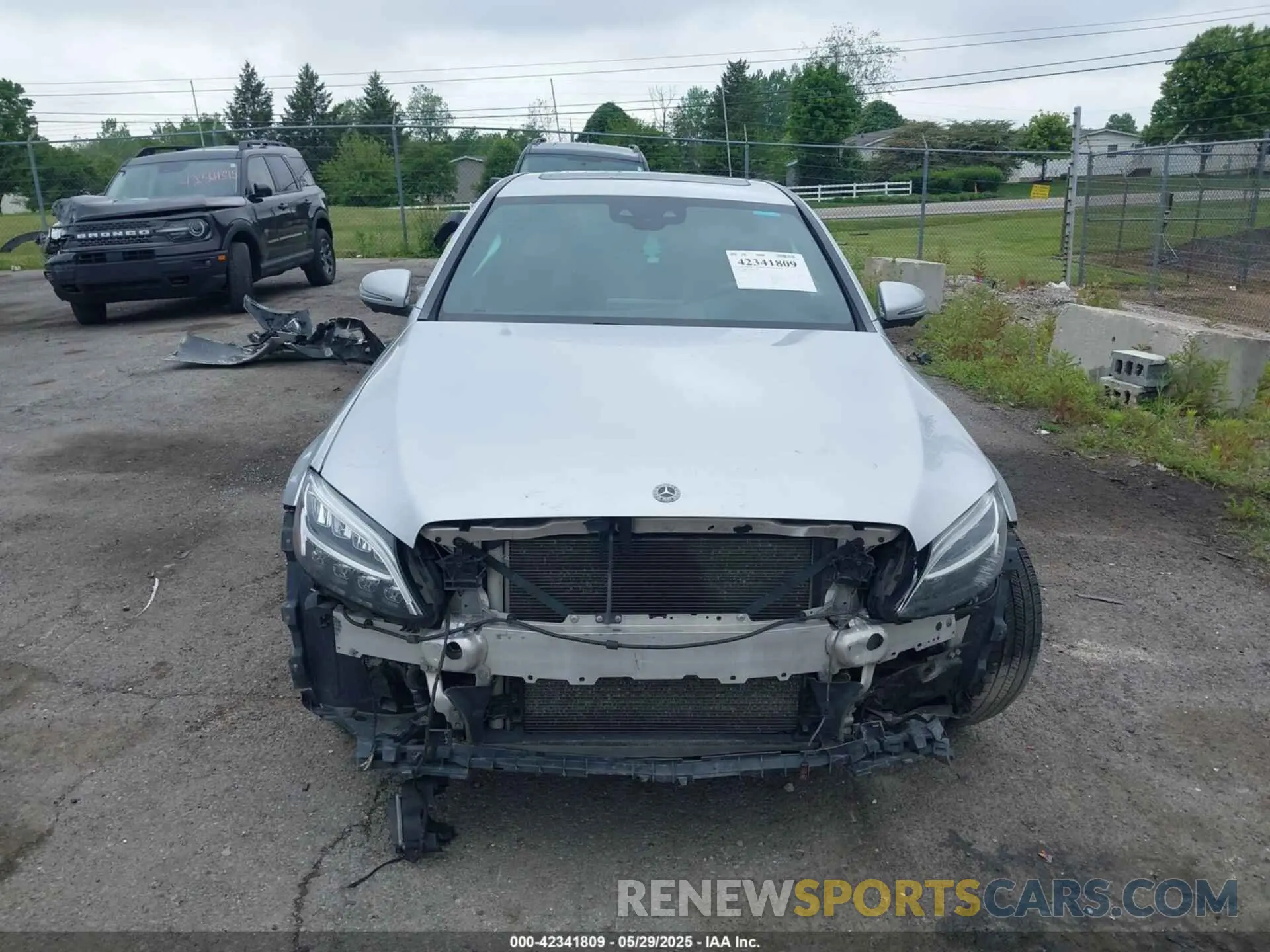 12 Photograph of a damaged car 55SWF8EB4KU313069 MERCEDES-BENZ C 300 2019
