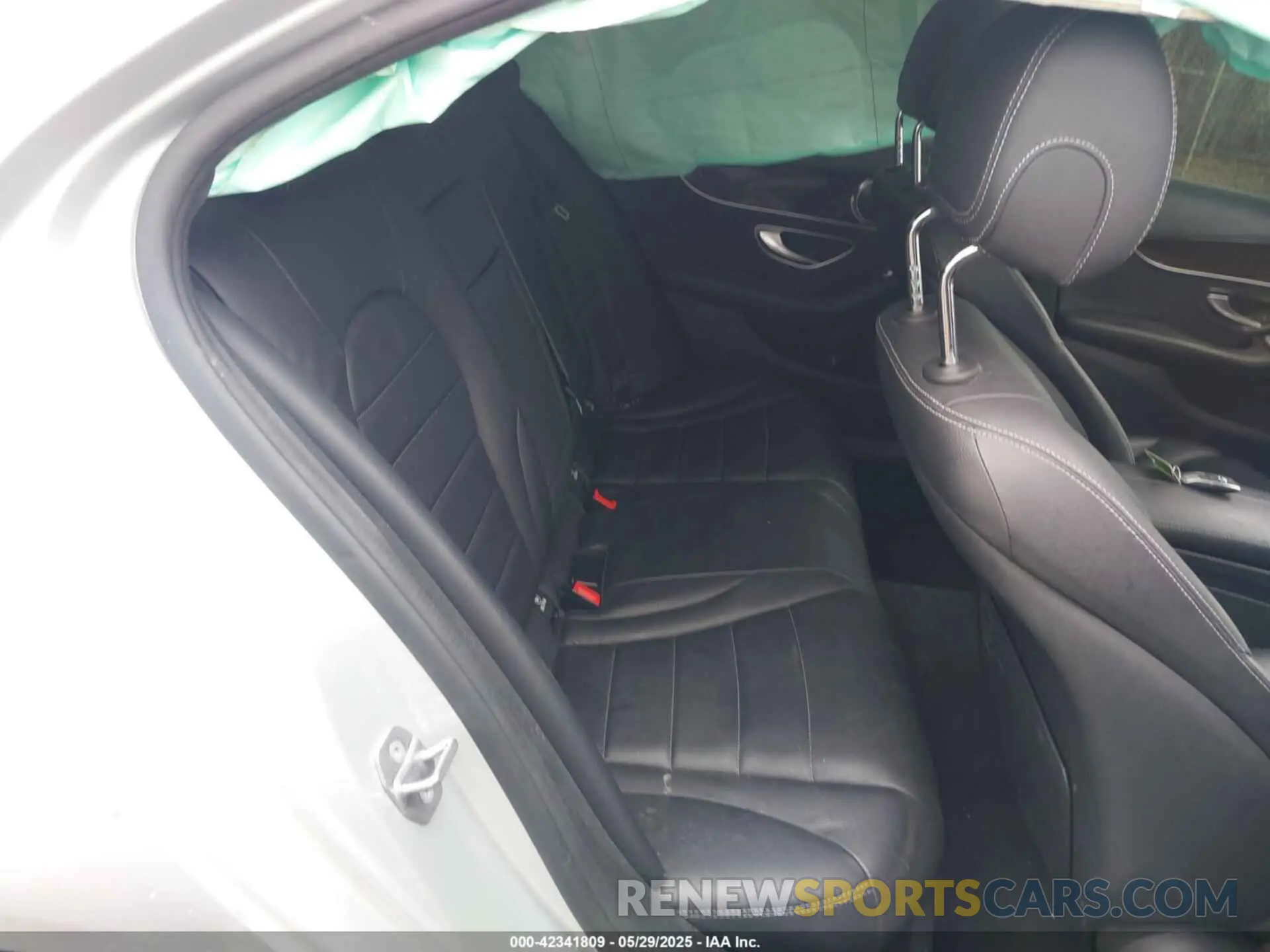 8 Photograph of a damaged car 55SWF8EB4KU313069 MERCEDES-BENZ C 300 2019