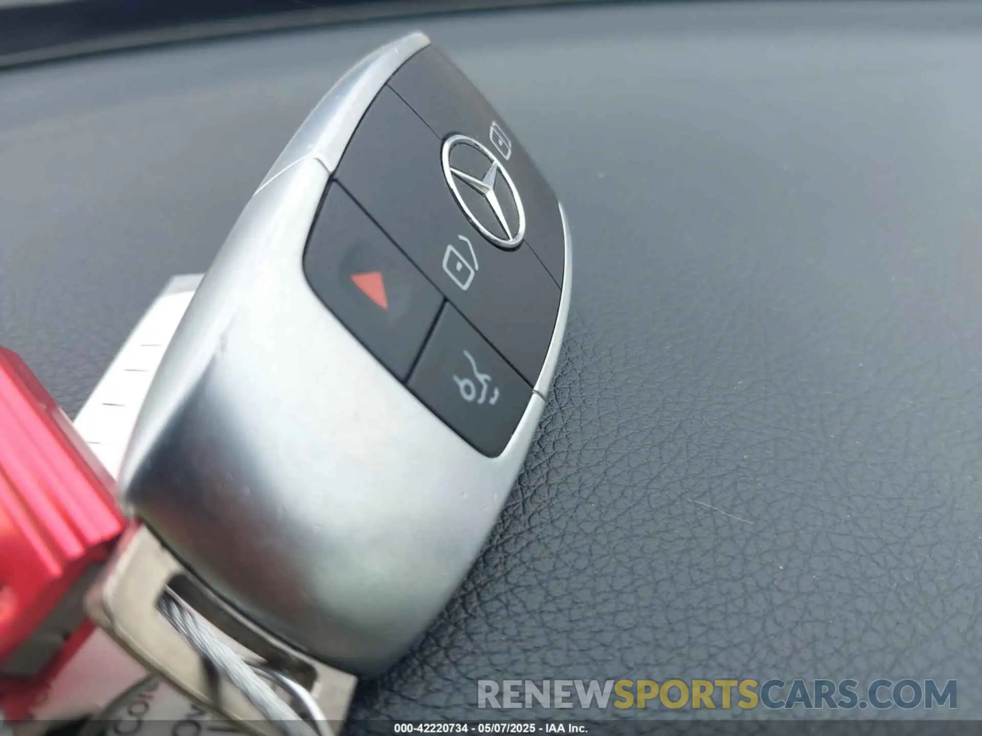 11 Photograph of a damaged car 55SWF8EB6KU305586 MERCEDES-BENZ C 300 2019