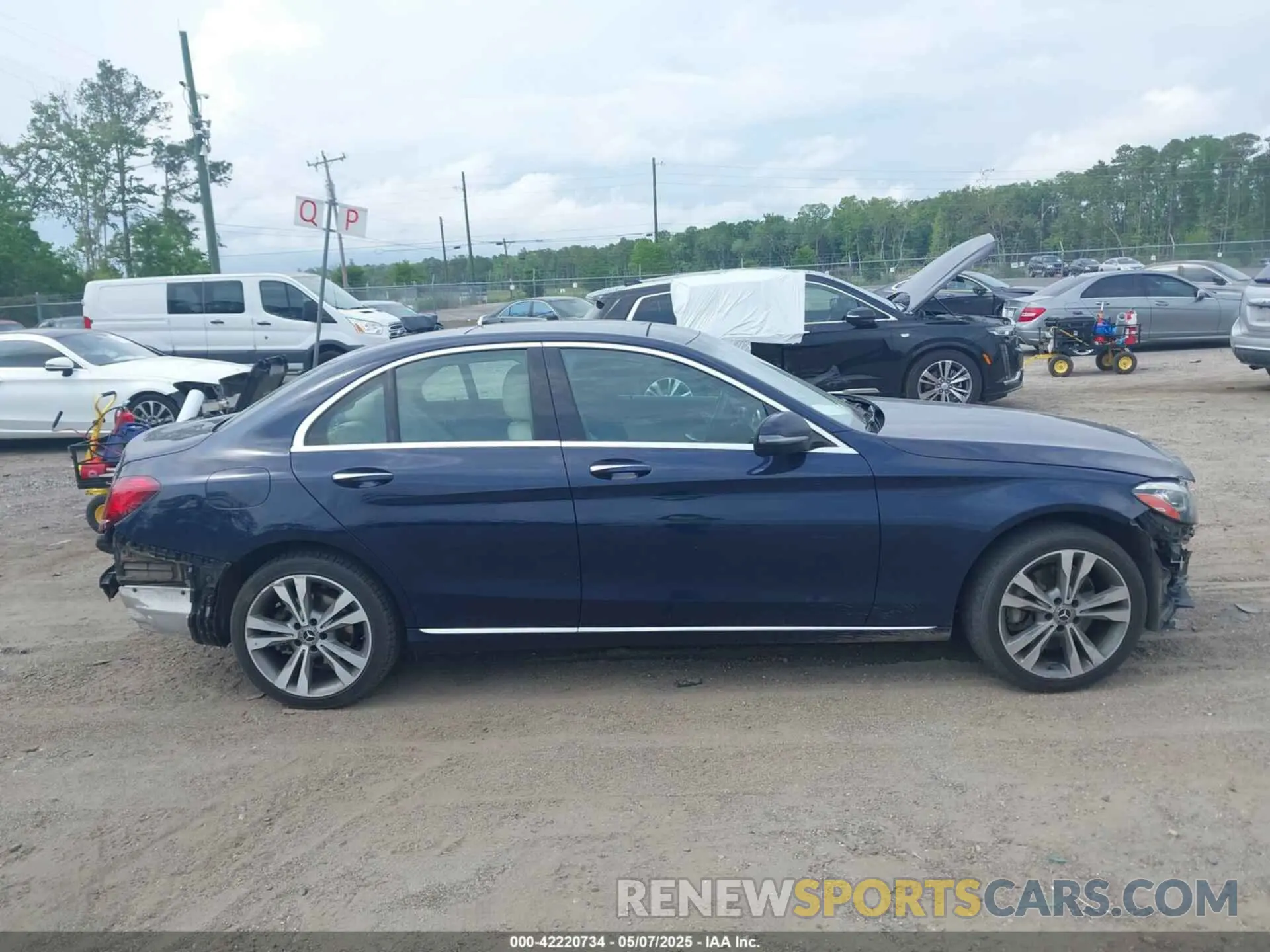 13 Photograph of a damaged car 55SWF8EB6KU305586 MERCEDES-BENZ C 300 2019