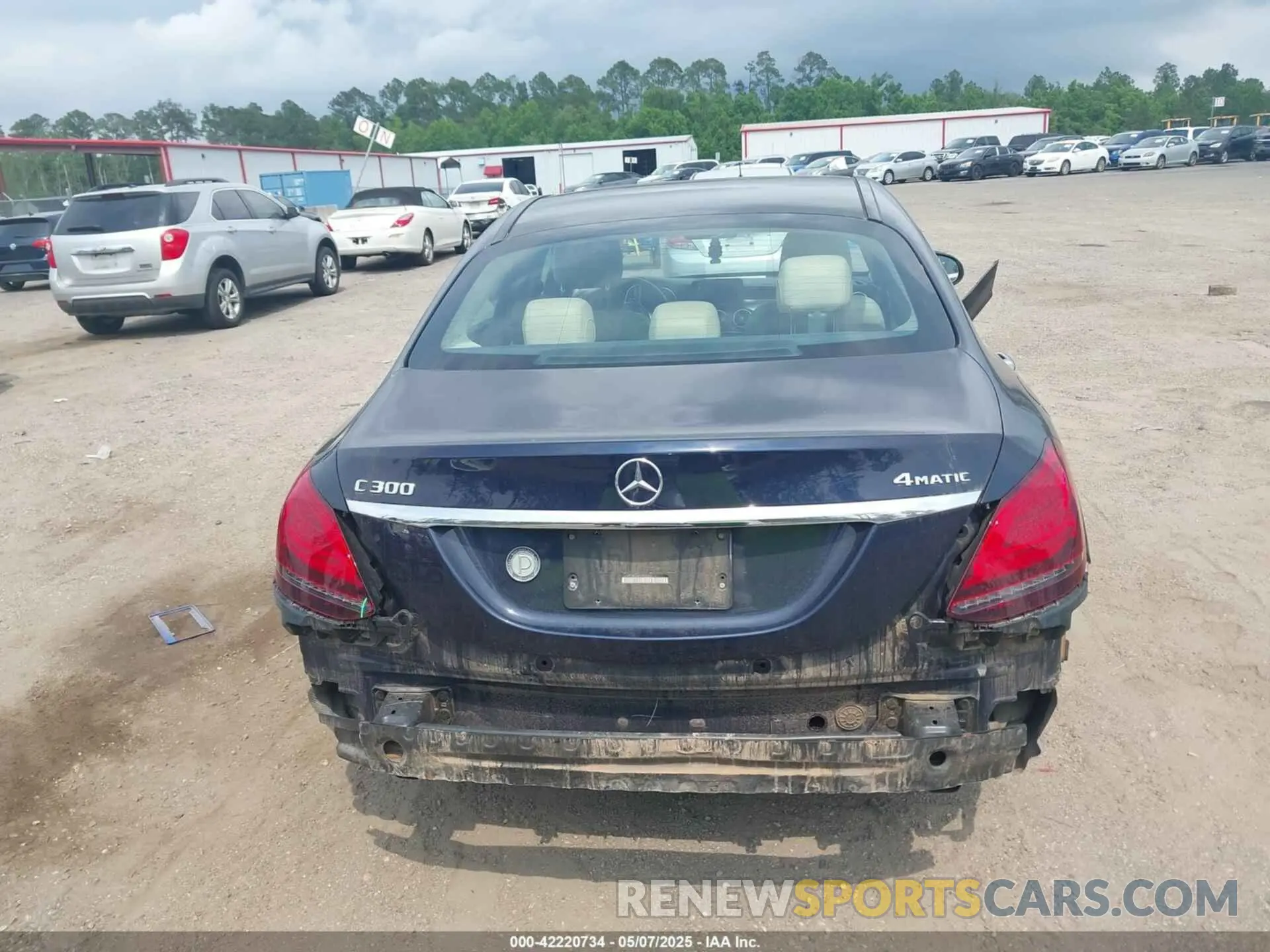 16 Photograph of a damaged car 55SWF8EB6KU305586 MERCEDES-BENZ C 300 2019