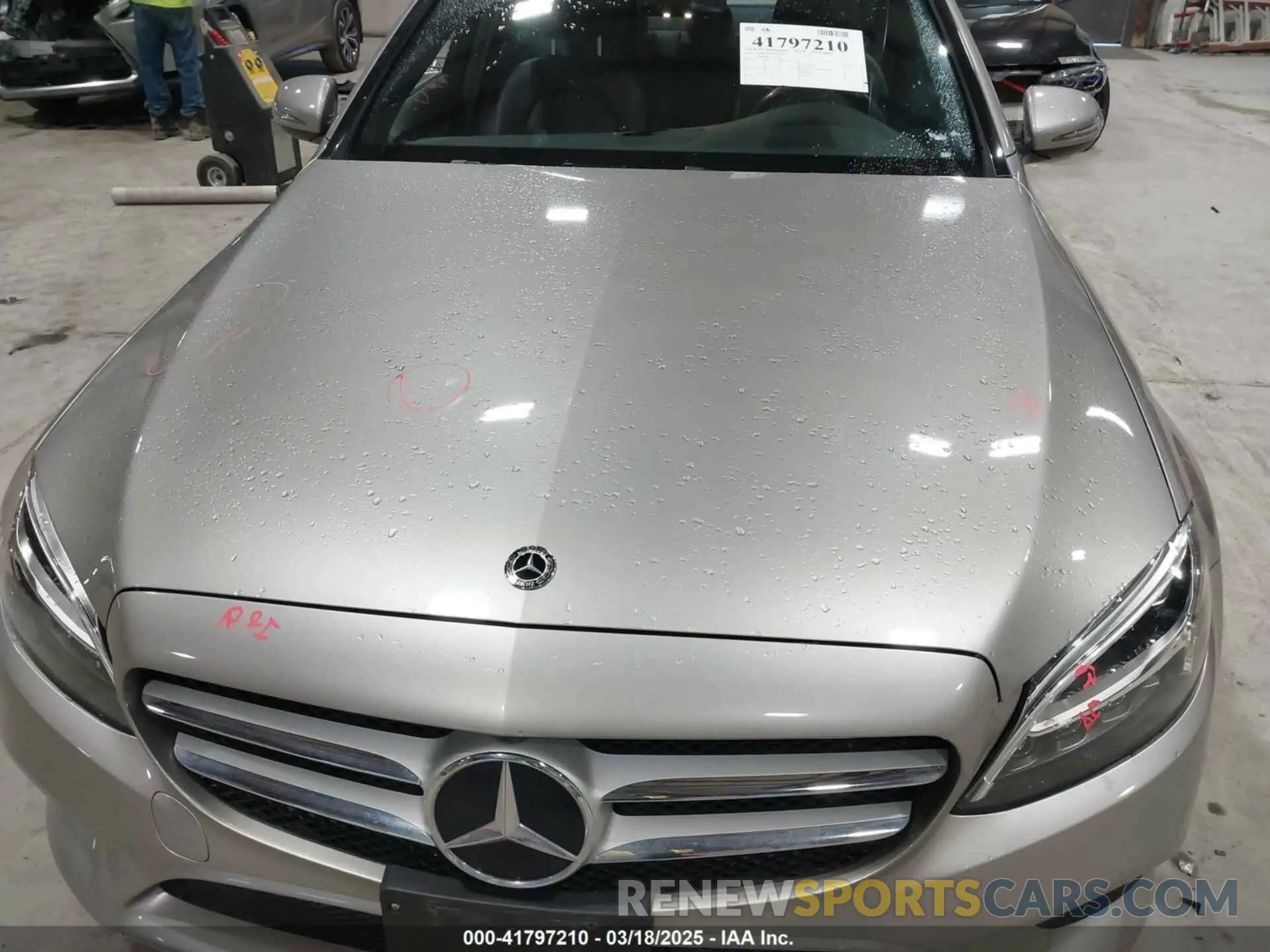 19 Photograph of a damaged car 55SWF8EB6KU321044 MERCEDES-BENZ C 300 2019