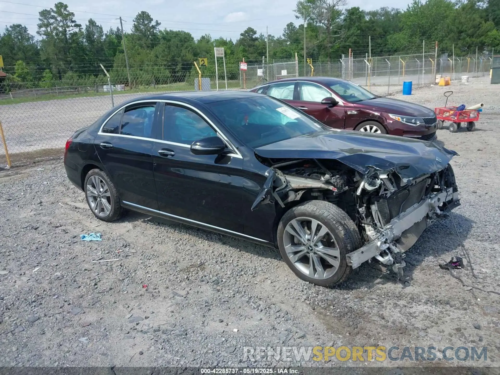 1 Photograph of a damaged car 55SWF8EB7KU301367 MERCEDES-BENZ C 300 2019