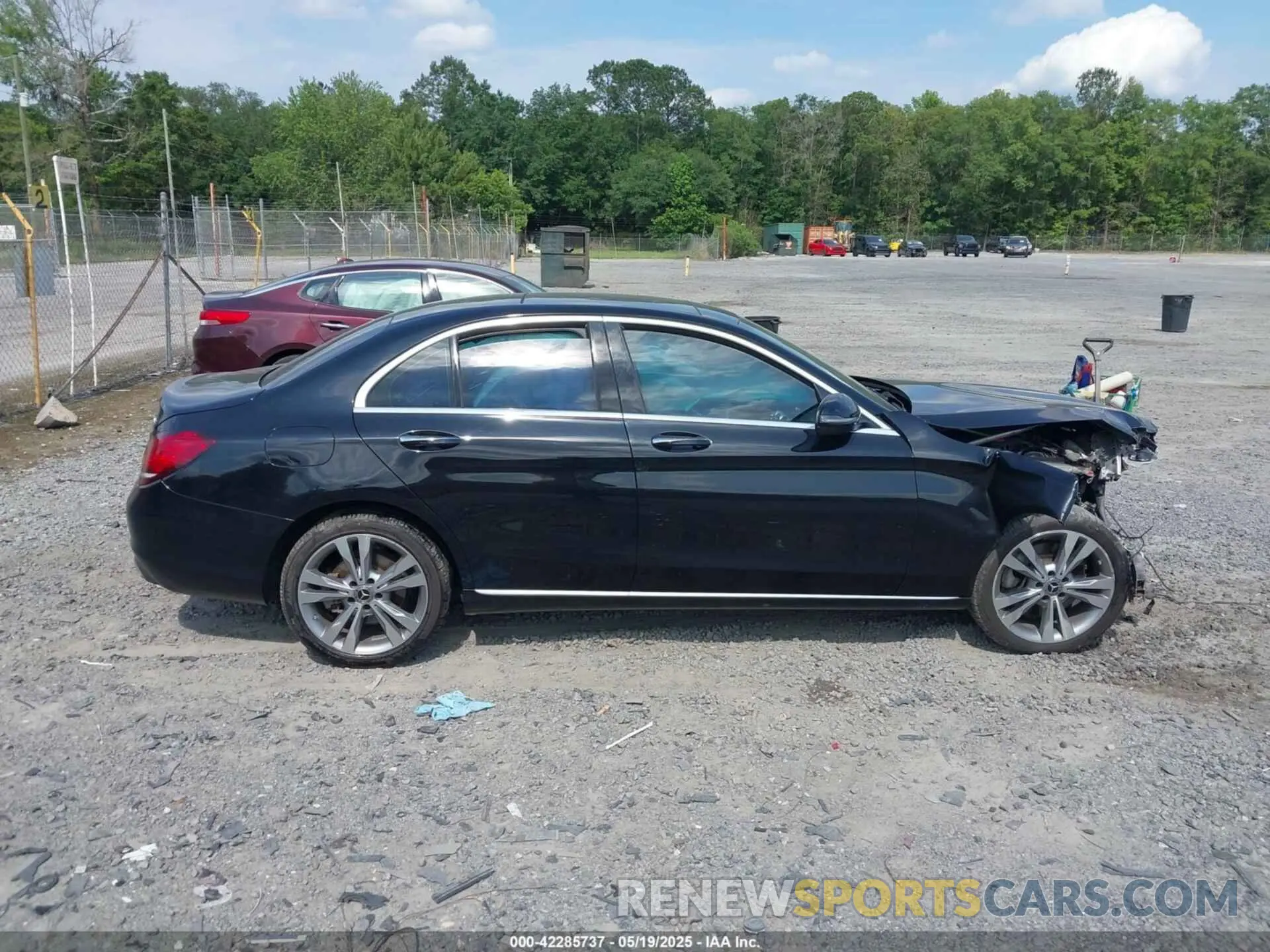 12 Photograph of a damaged car 55SWF8EB7KU301367 MERCEDES-BENZ C 300 2019