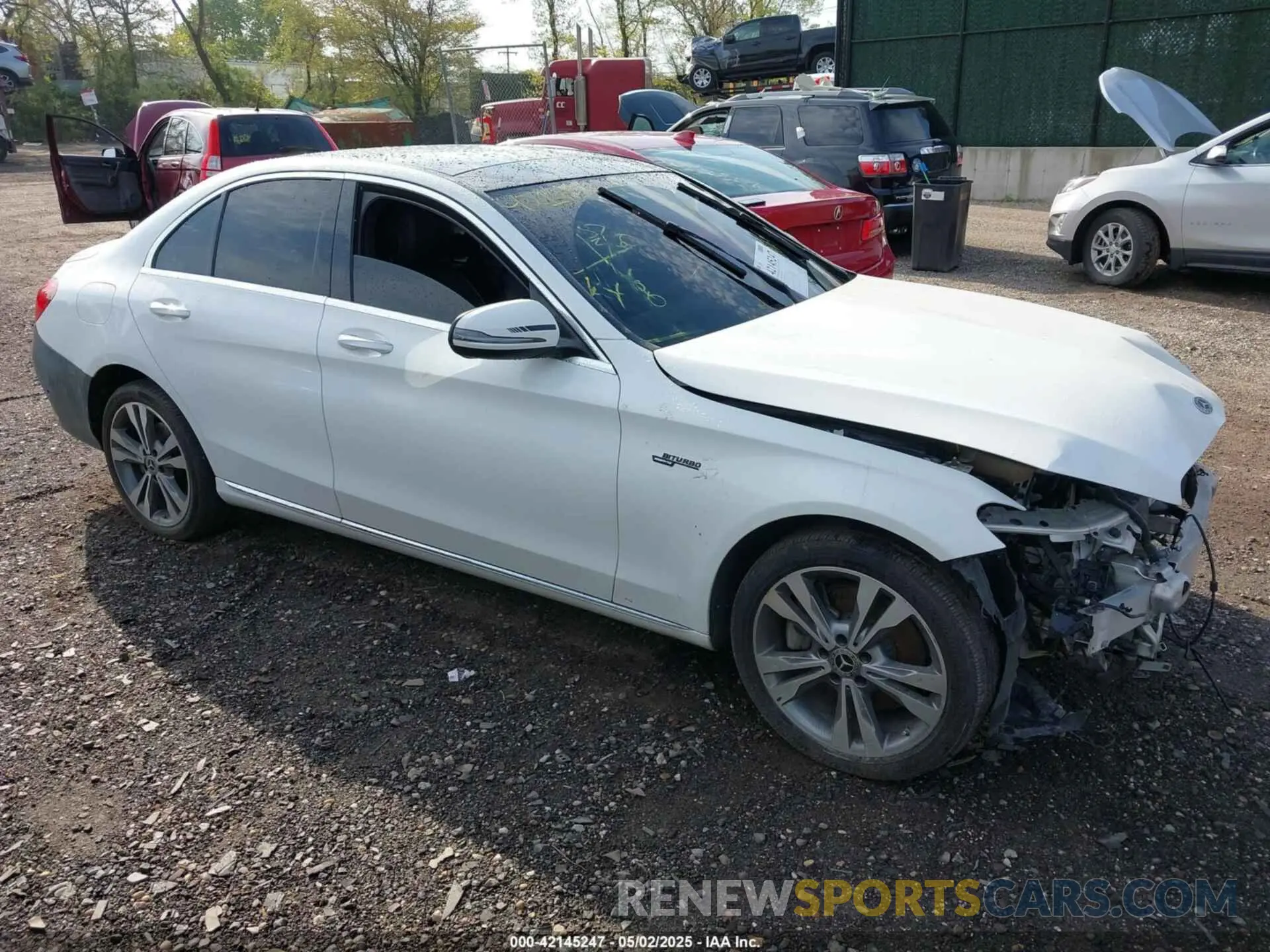 1 Photograph of a damaged car 55SWF8EB8KU298995 MERCEDES-BENZ C 300 2019