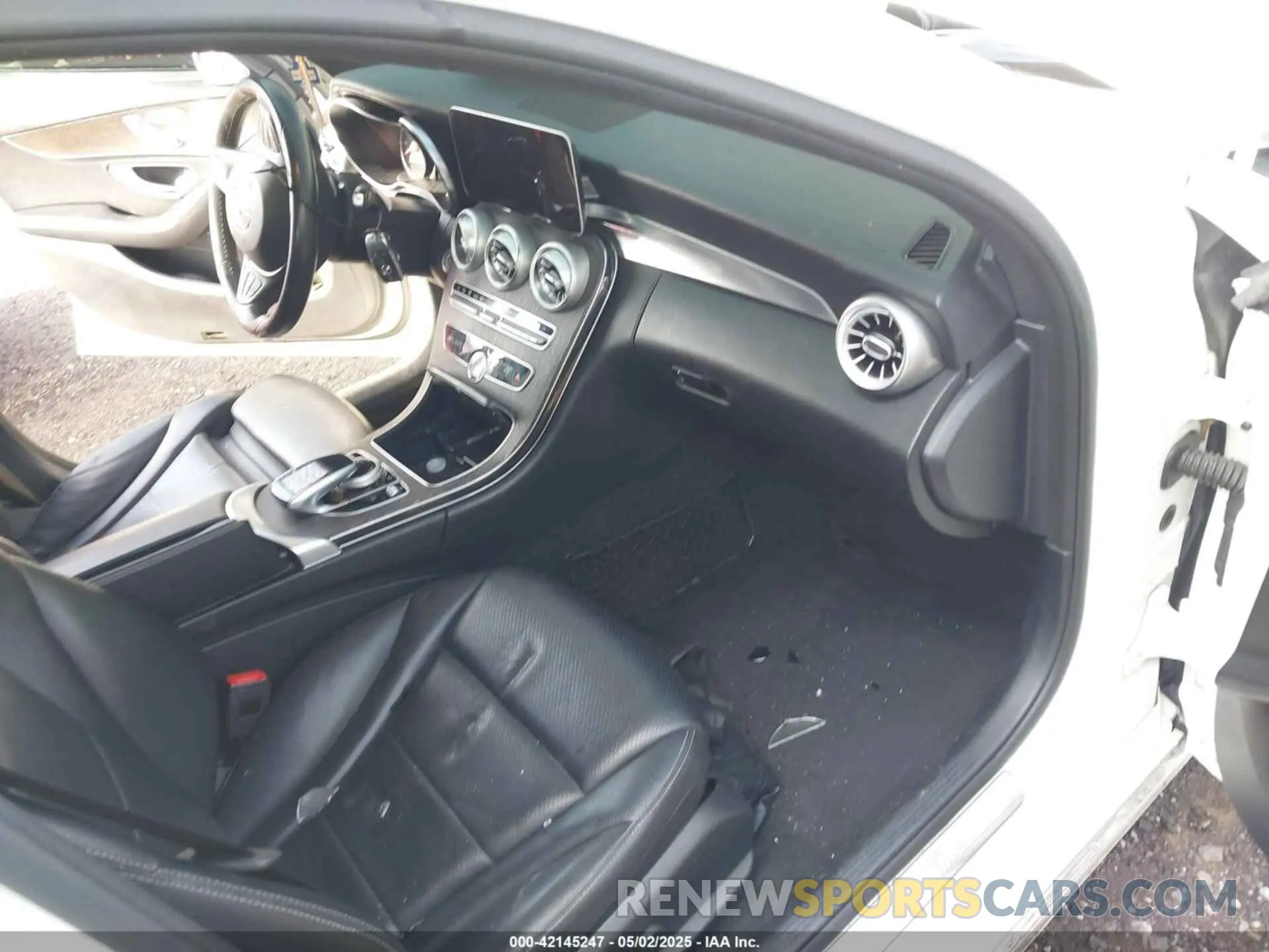5 Photograph of a damaged car 55SWF8EB8KU298995 MERCEDES-BENZ C 300 2019