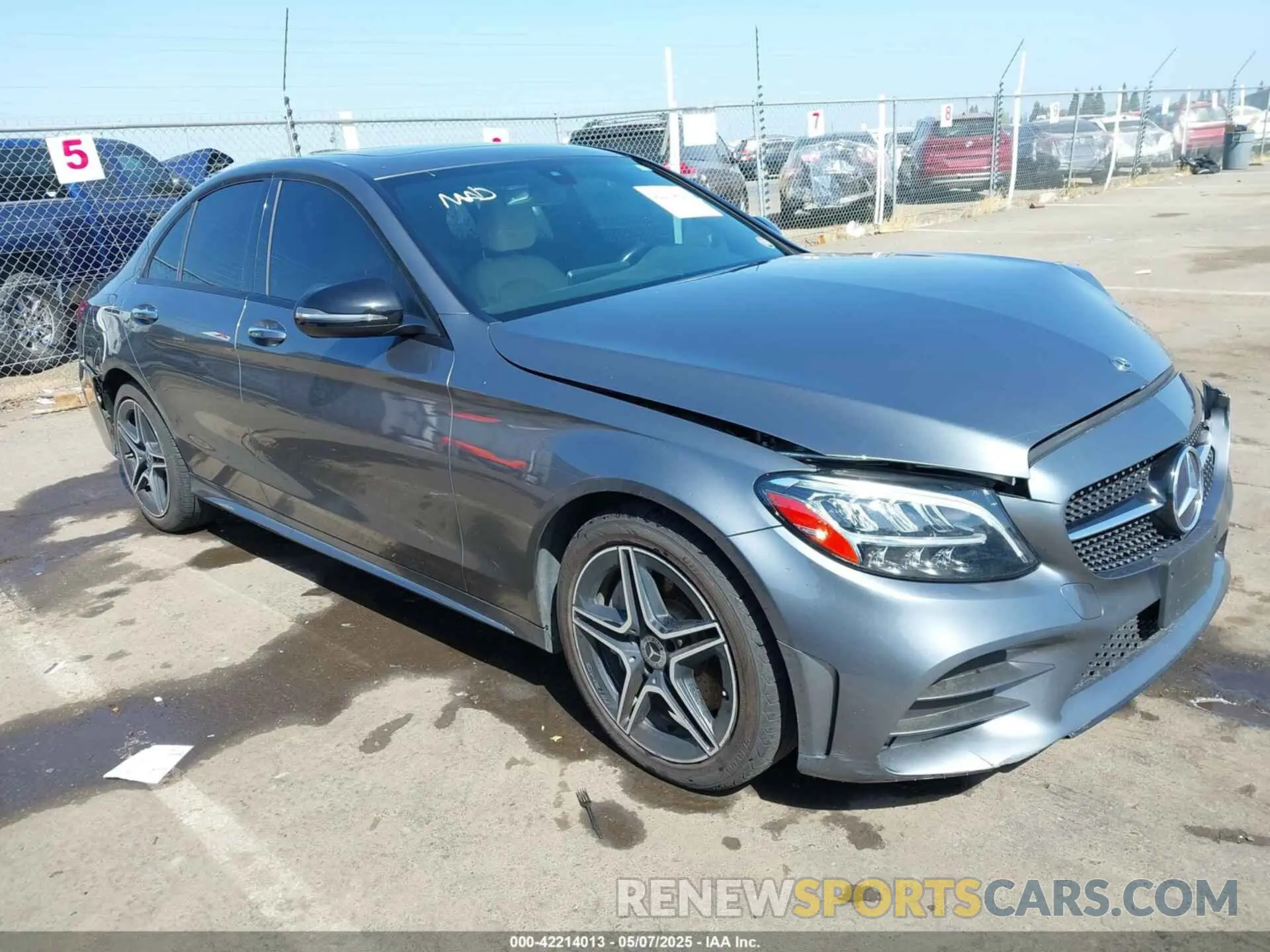 1 Photograph of a damaged car 55SWF8EB8KU308344 MERCEDES-BENZ C 300 2019