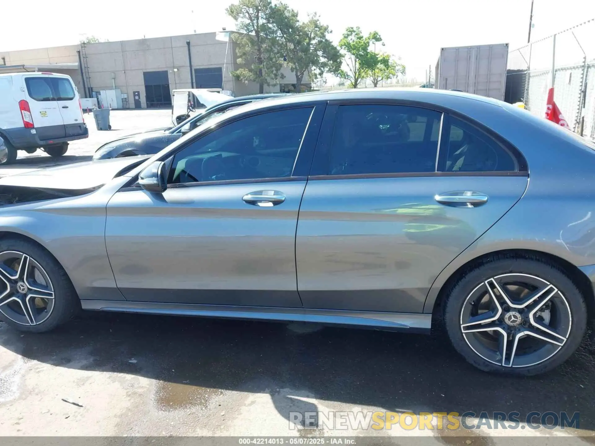 14 Photograph of a damaged car 55SWF8EB8KU308344 MERCEDES-BENZ C 300 2019