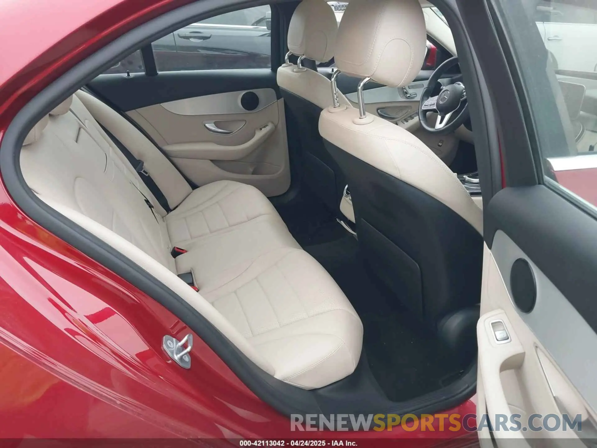 8 Photograph of a damaged car 55SWF8EB9KU308188 MERCEDES-BENZ C 300 2019