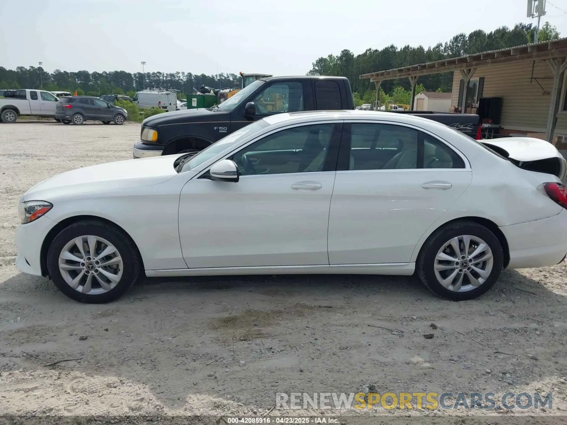 14 Photograph of a damaged car 55SWF8EB9KU311723 MERCEDES-BENZ C 300 2019