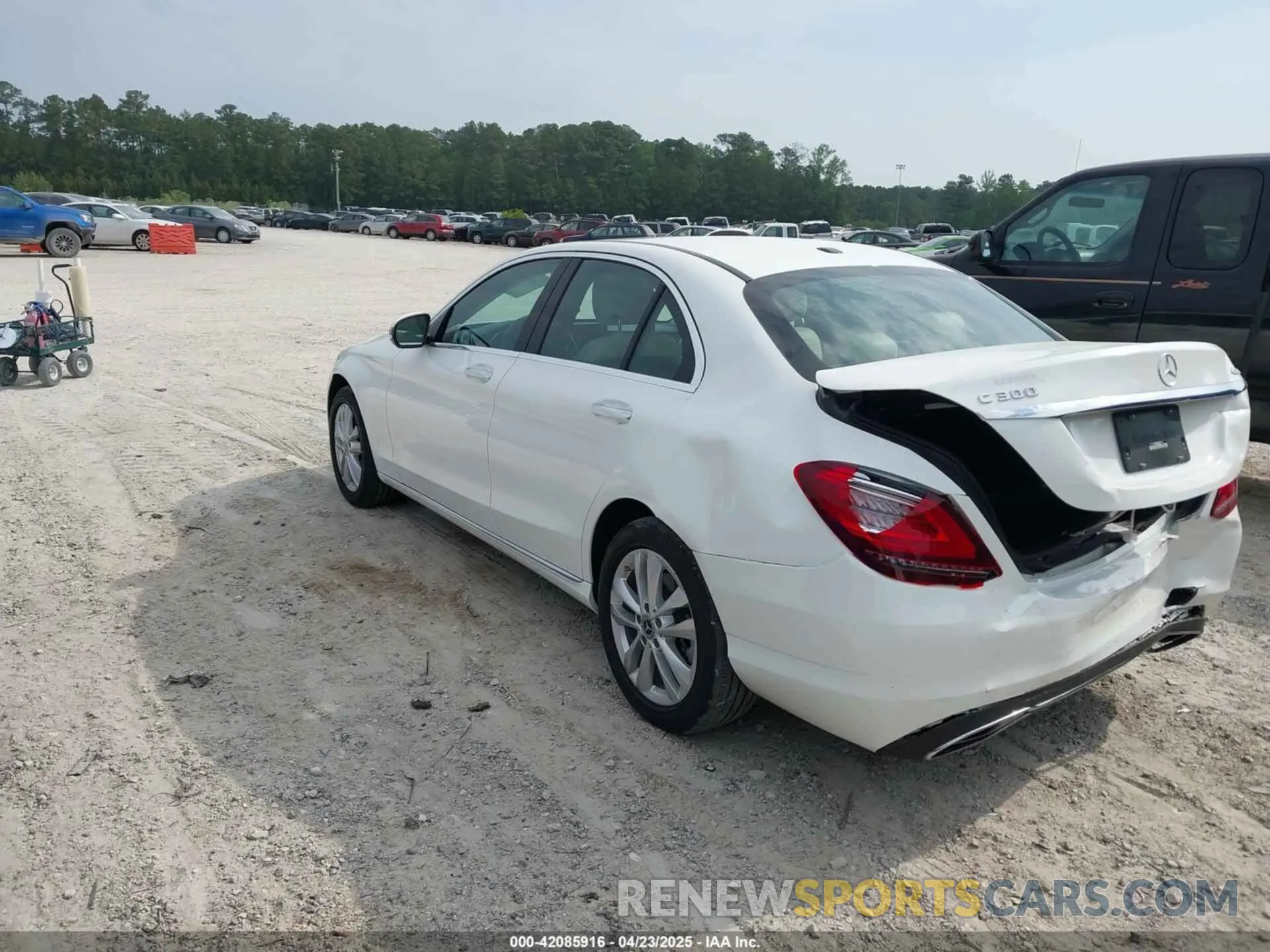 3 Photograph of a damaged car 55SWF8EB9KU311723 MERCEDES-BENZ C 300 2019