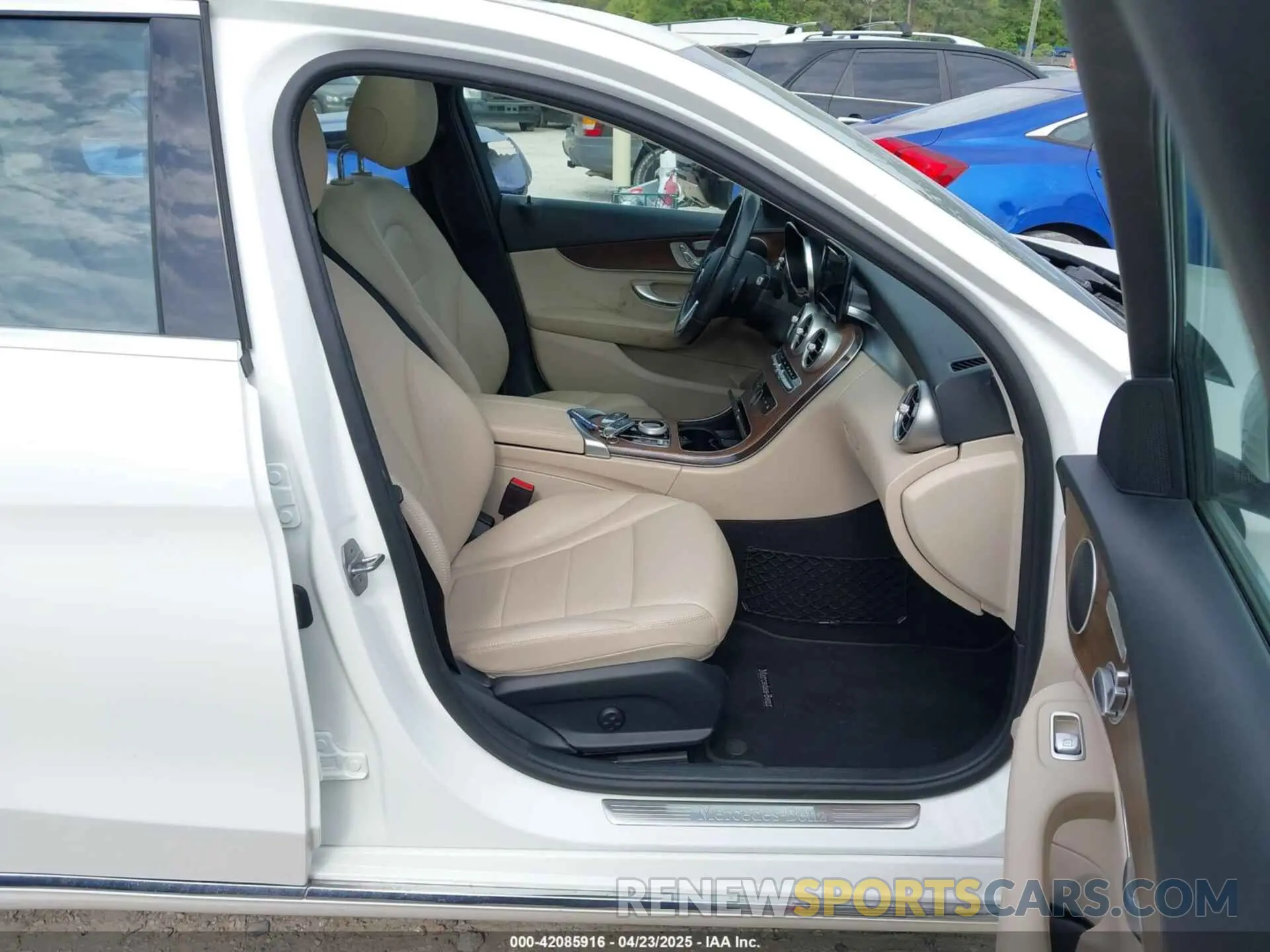5 Photograph of a damaged car 55SWF8EB9KU311723 MERCEDES-BENZ C 300 2019