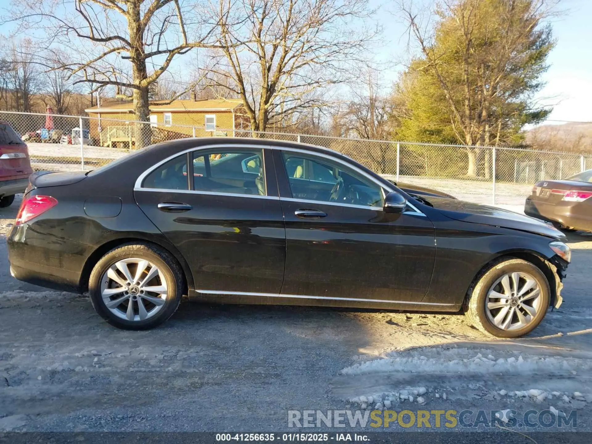13 Photograph of a damaged car 55SWF8EBXKU315943 MERCEDES-BENZ C 300 2019