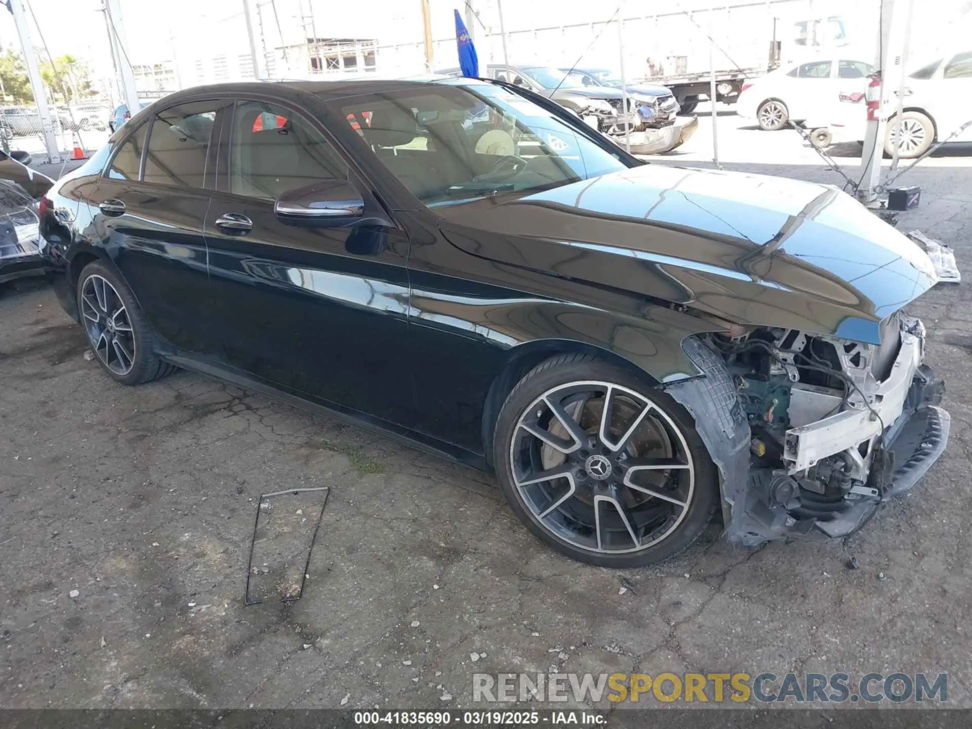 1 Photograph of a damaged car WDDWF8DB0KR506709 MERCEDES-BENZ C 300 2019