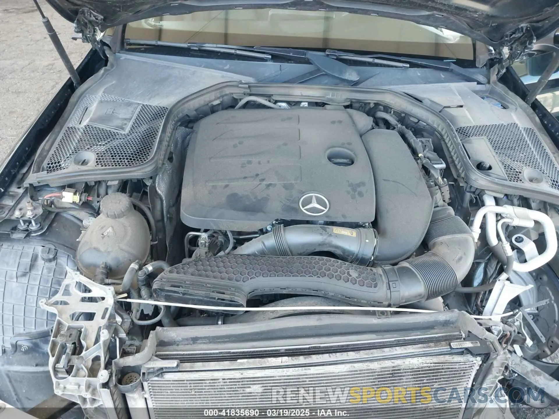 10 Photograph of a damaged car WDDWF8DB0KR506709 MERCEDES-BENZ C 300 2019