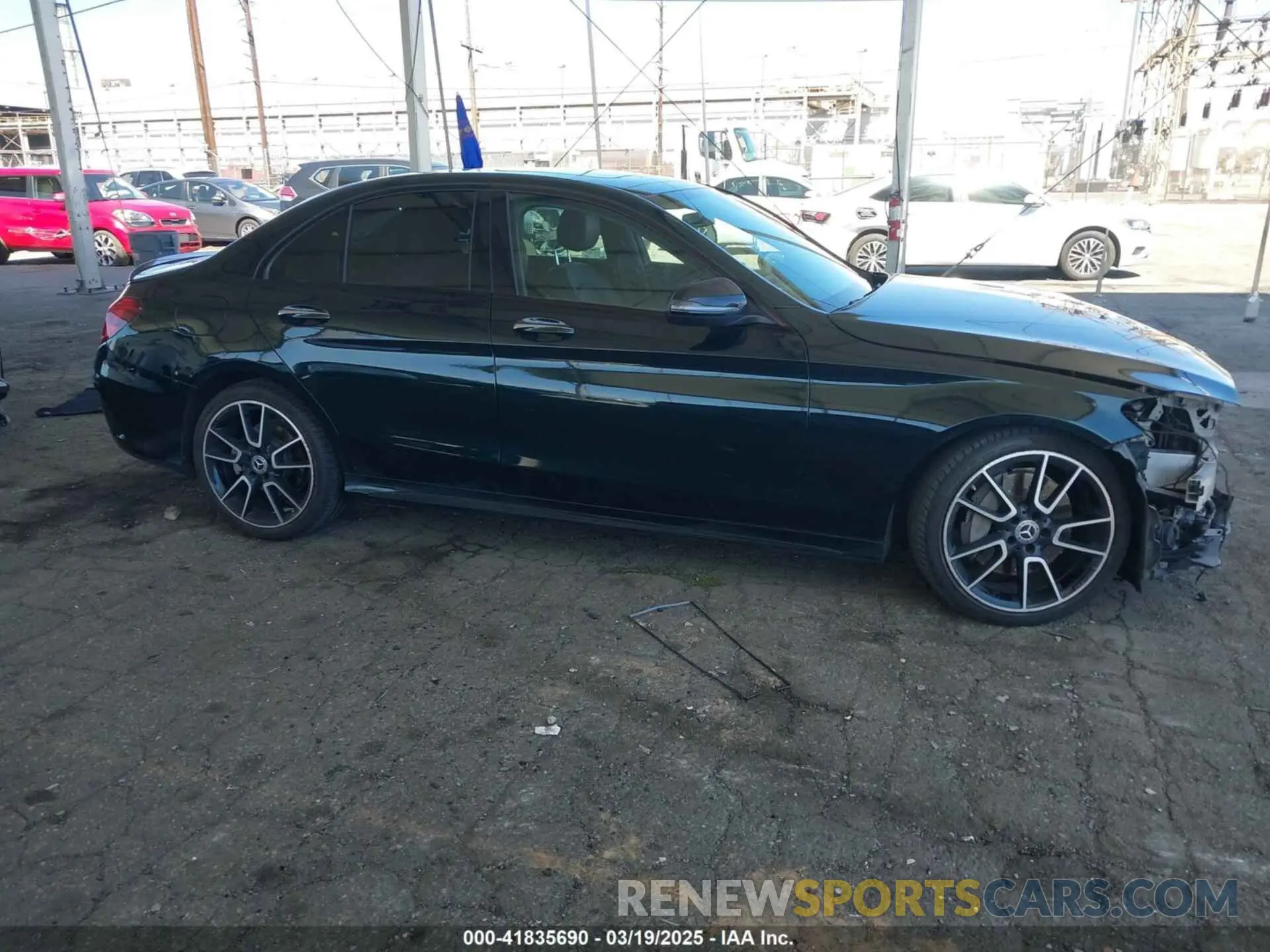 14 Photograph of a damaged car WDDWF8DB0KR506709 MERCEDES-BENZ C 300 2019