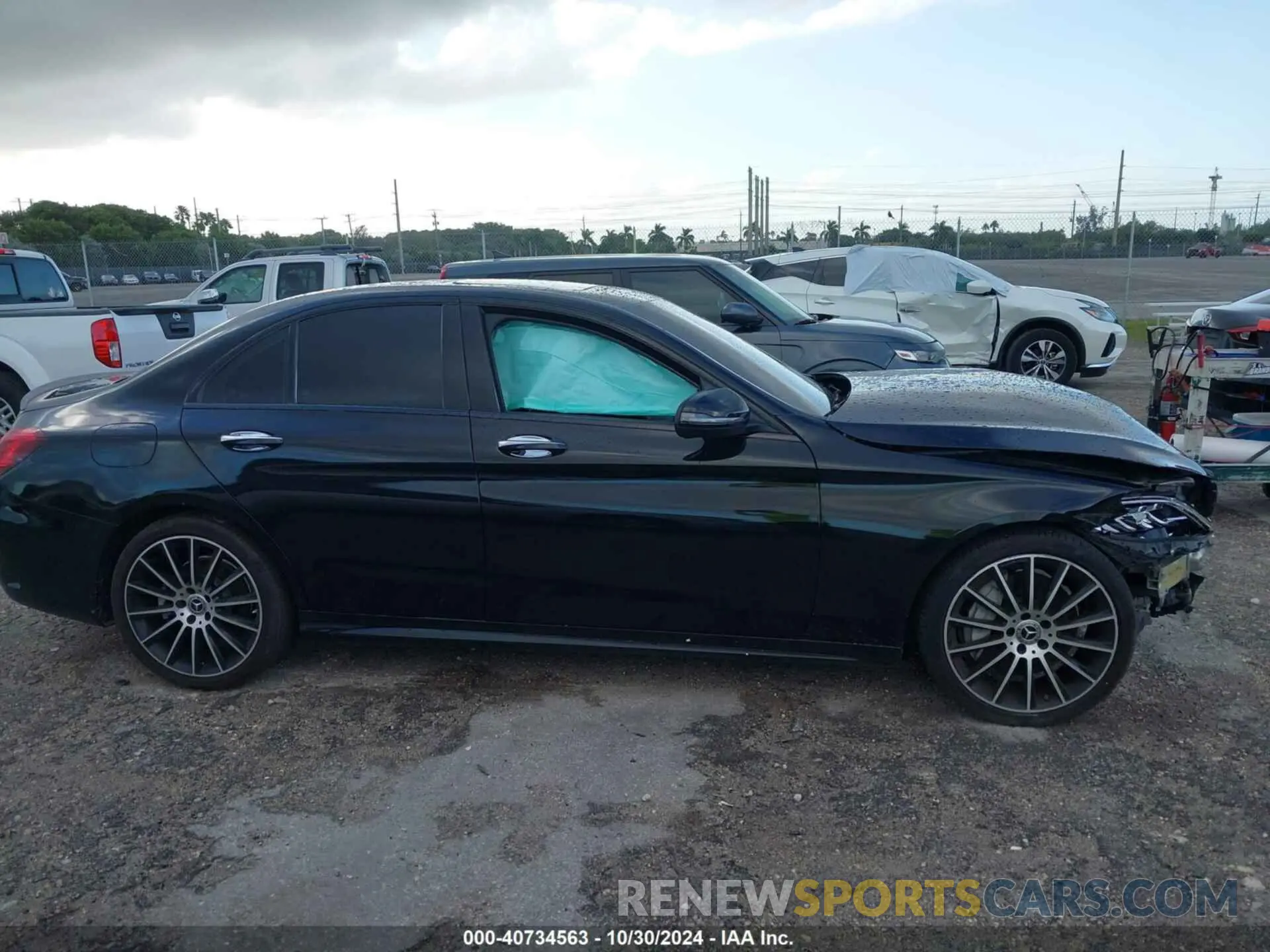 13 Photograph of a damaged car WDDWF8DB1KR481593 MERCEDES-BENZ C 300 2019