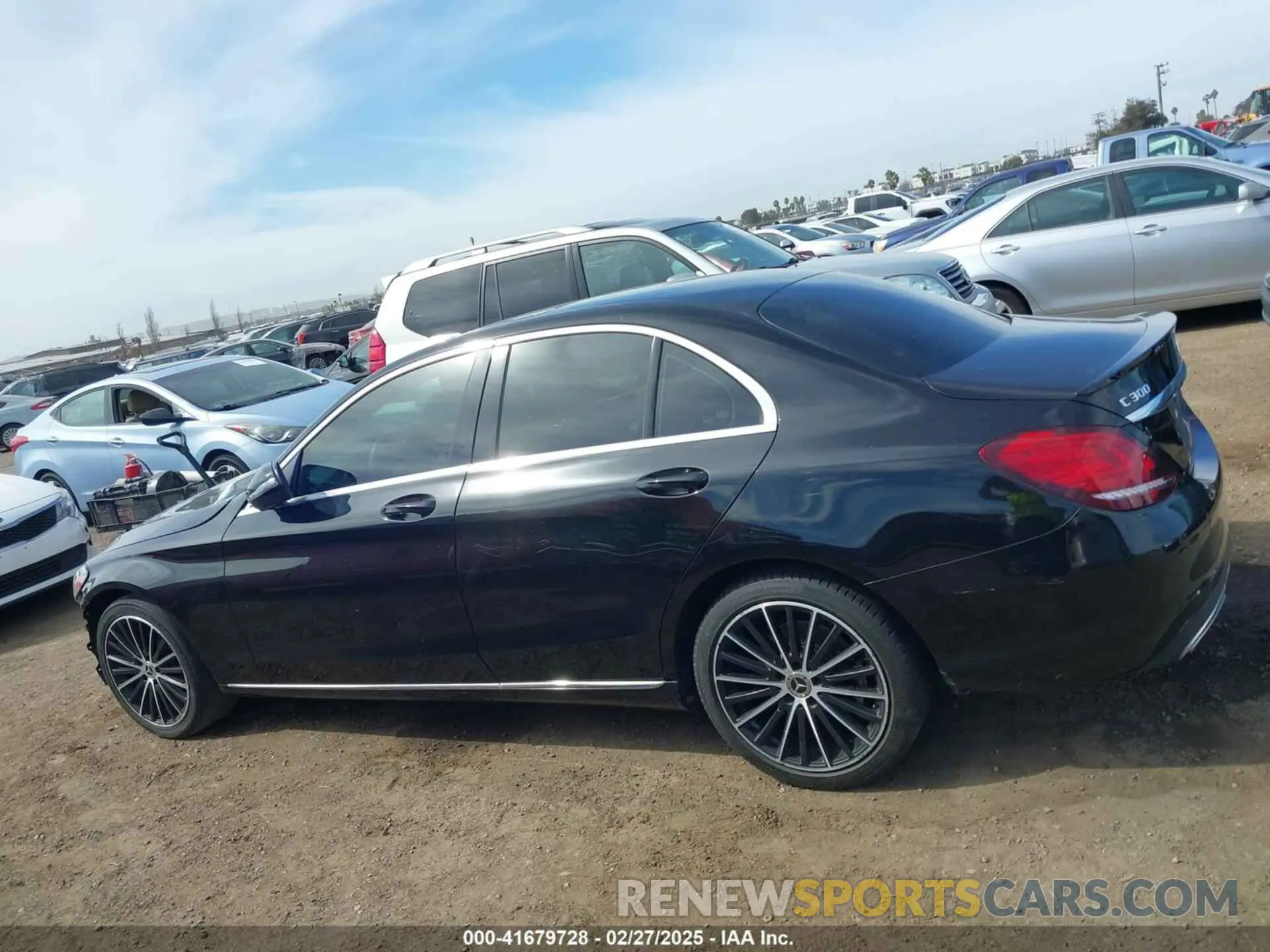 14 Photograph of a damaged car WDDWF8DB1KR483795 MERCEDES-BENZ C 300 2019