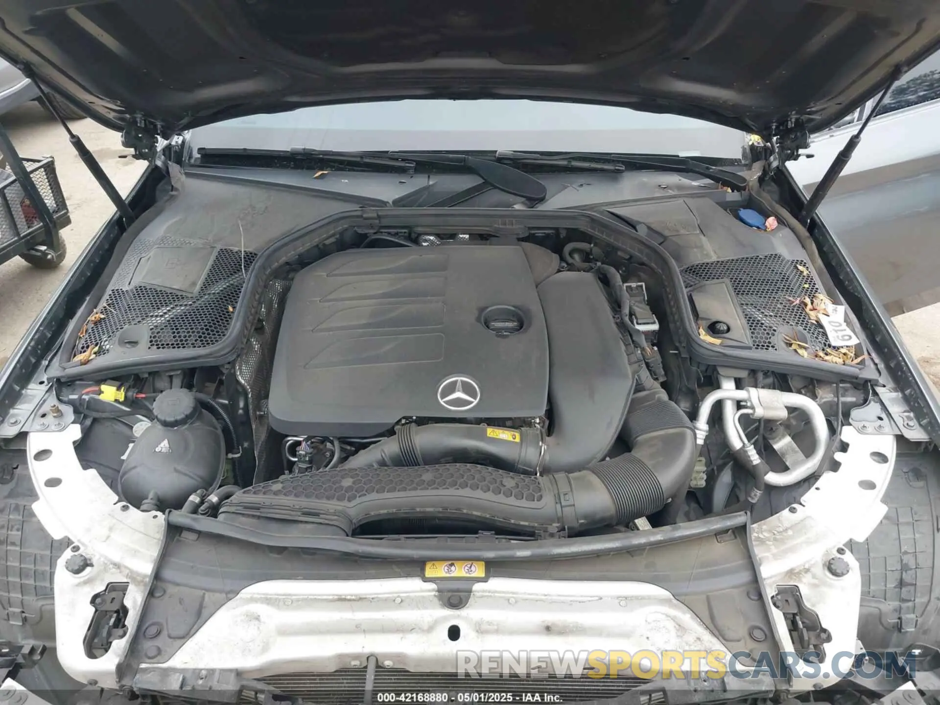 10 Photograph of a damaged car WDDWF8DB4KR463153 MERCEDES-BENZ C 300 2019